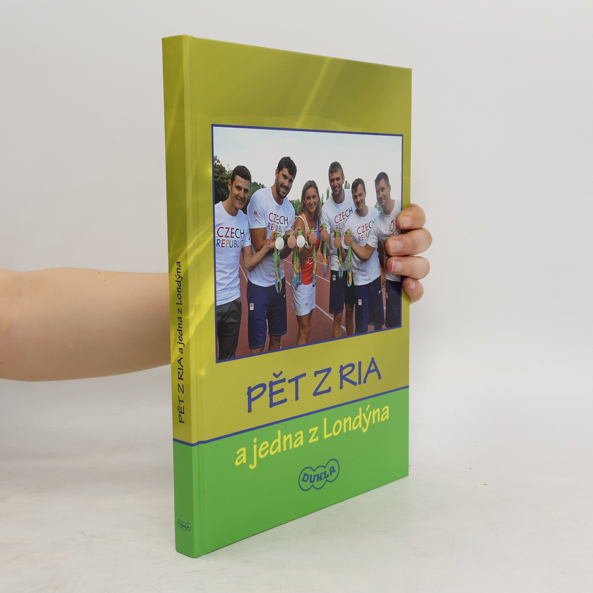 Autorenkollektiv Pět z Ria a jedna z Londýna