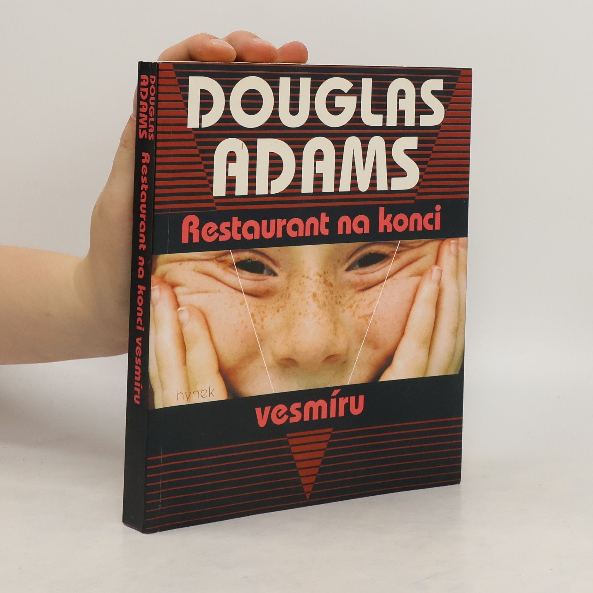 Douglas Adams Restaurant na konci vesmíru, Svazek 2.