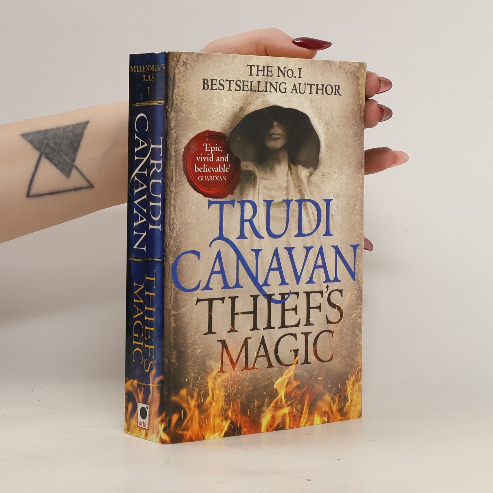 Trudi Canavan Thief's Magic