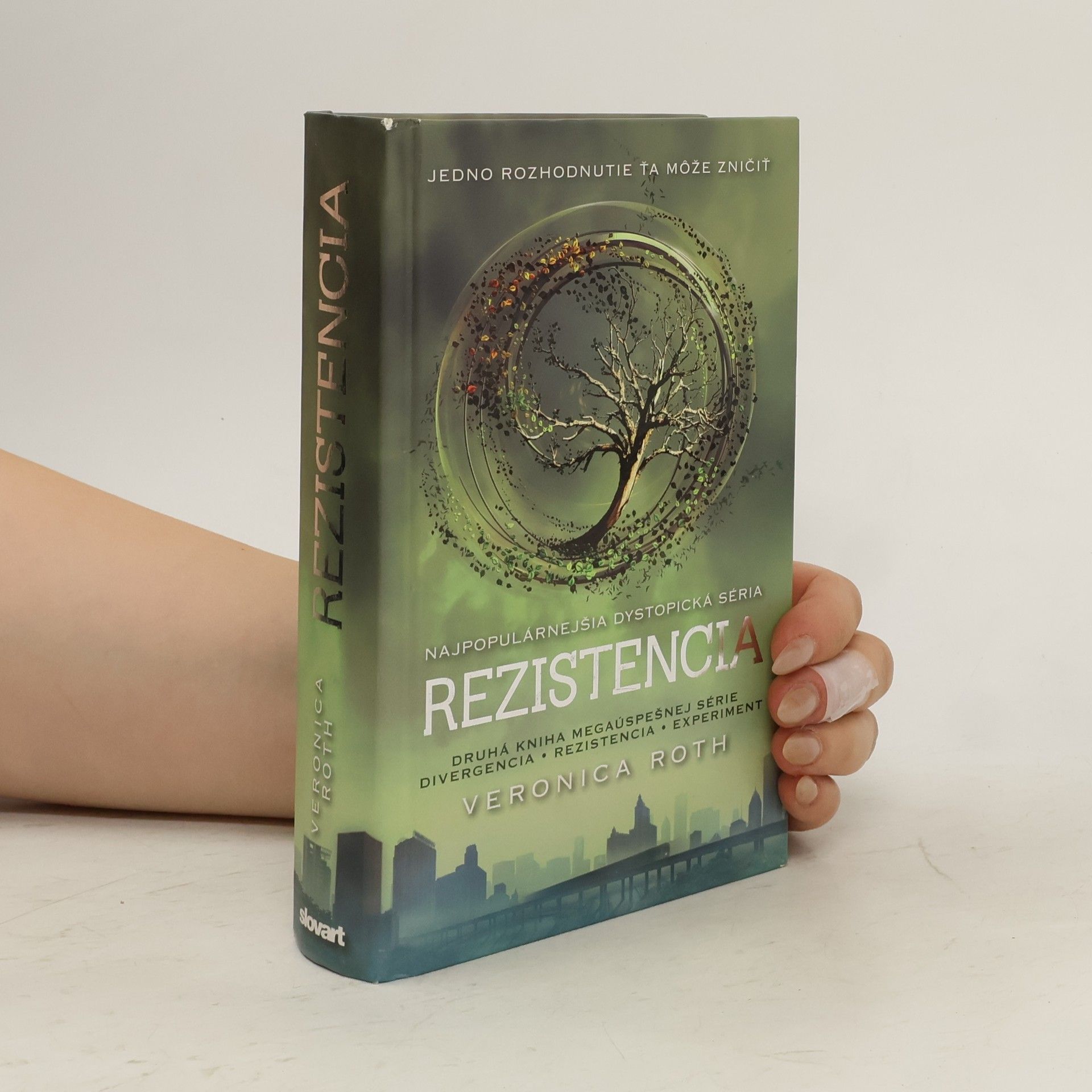 Veronica Roth Rezistencia
