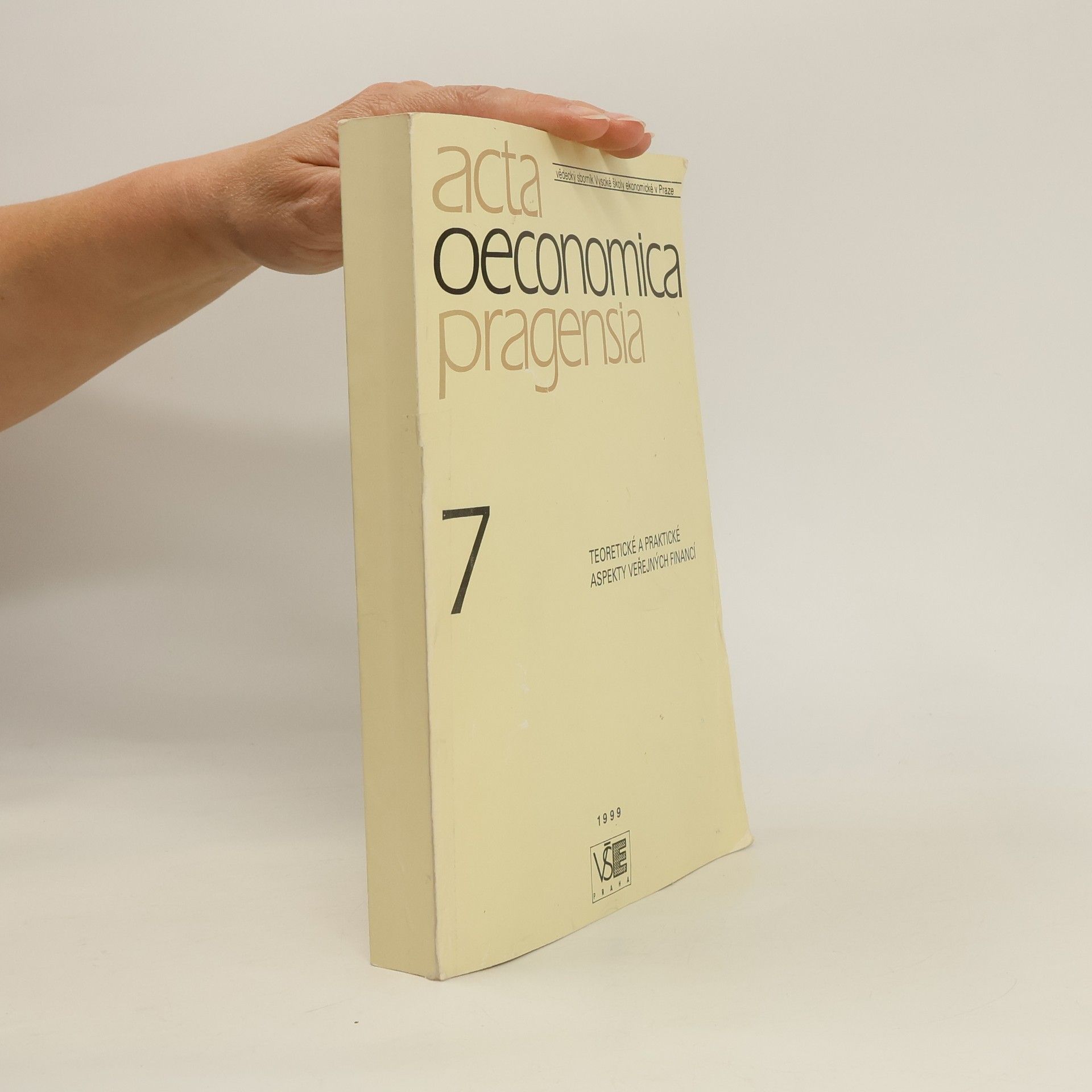 Collective Acta oeconomica pragensia  7
