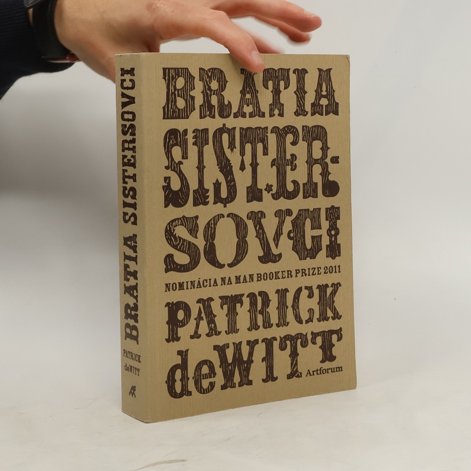 Patrick deWitt Bratia Sistersovci
