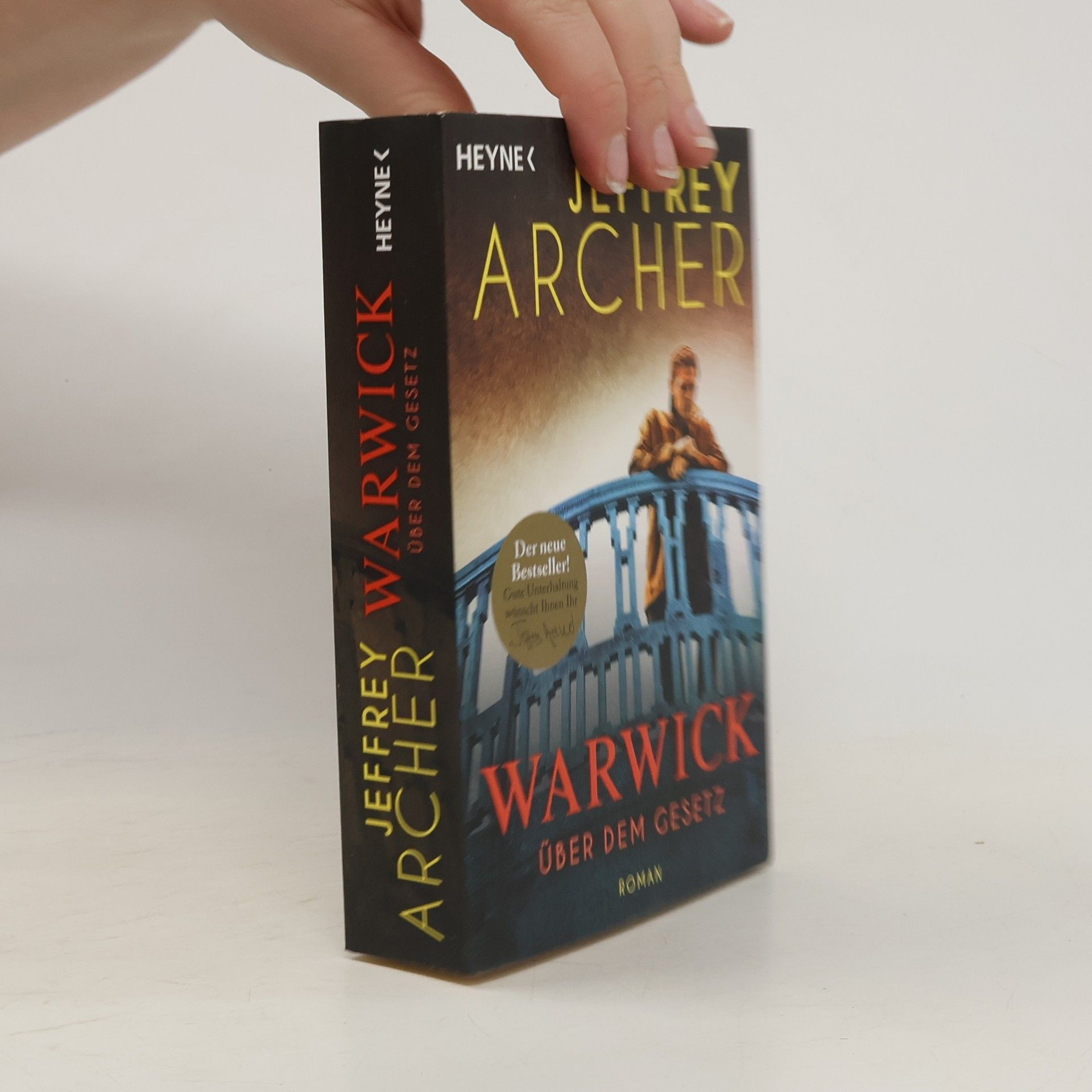 Jeffrey Archer Über dem Gesetz