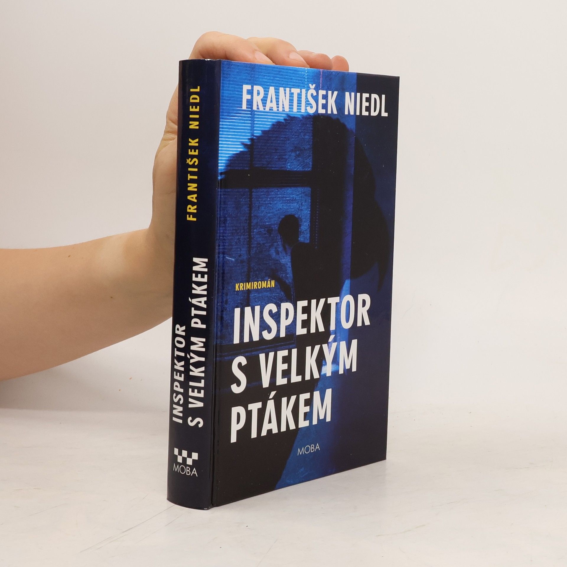 František Niedl Inspektor s velkým ptákem