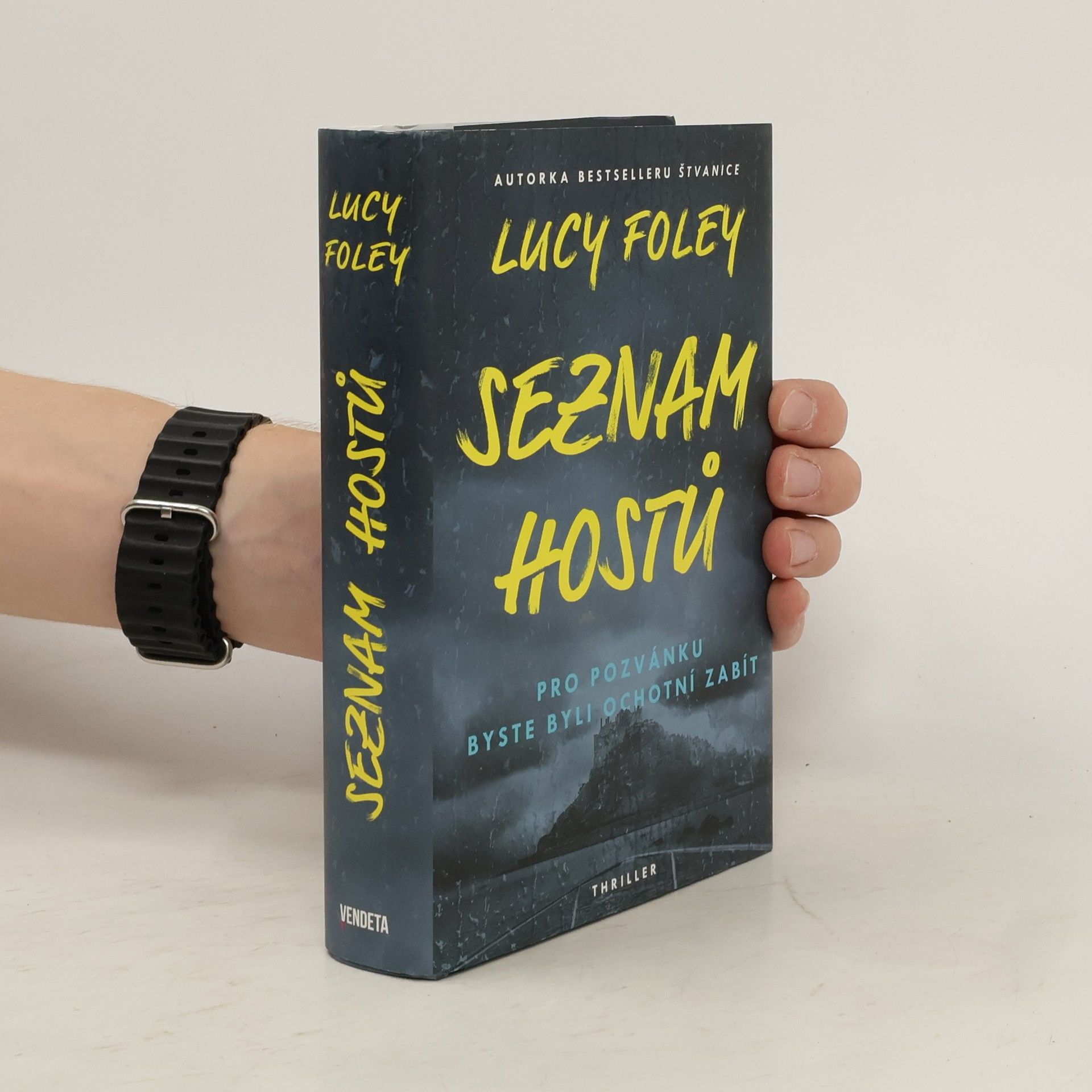Lucy Foley Seznam hostů