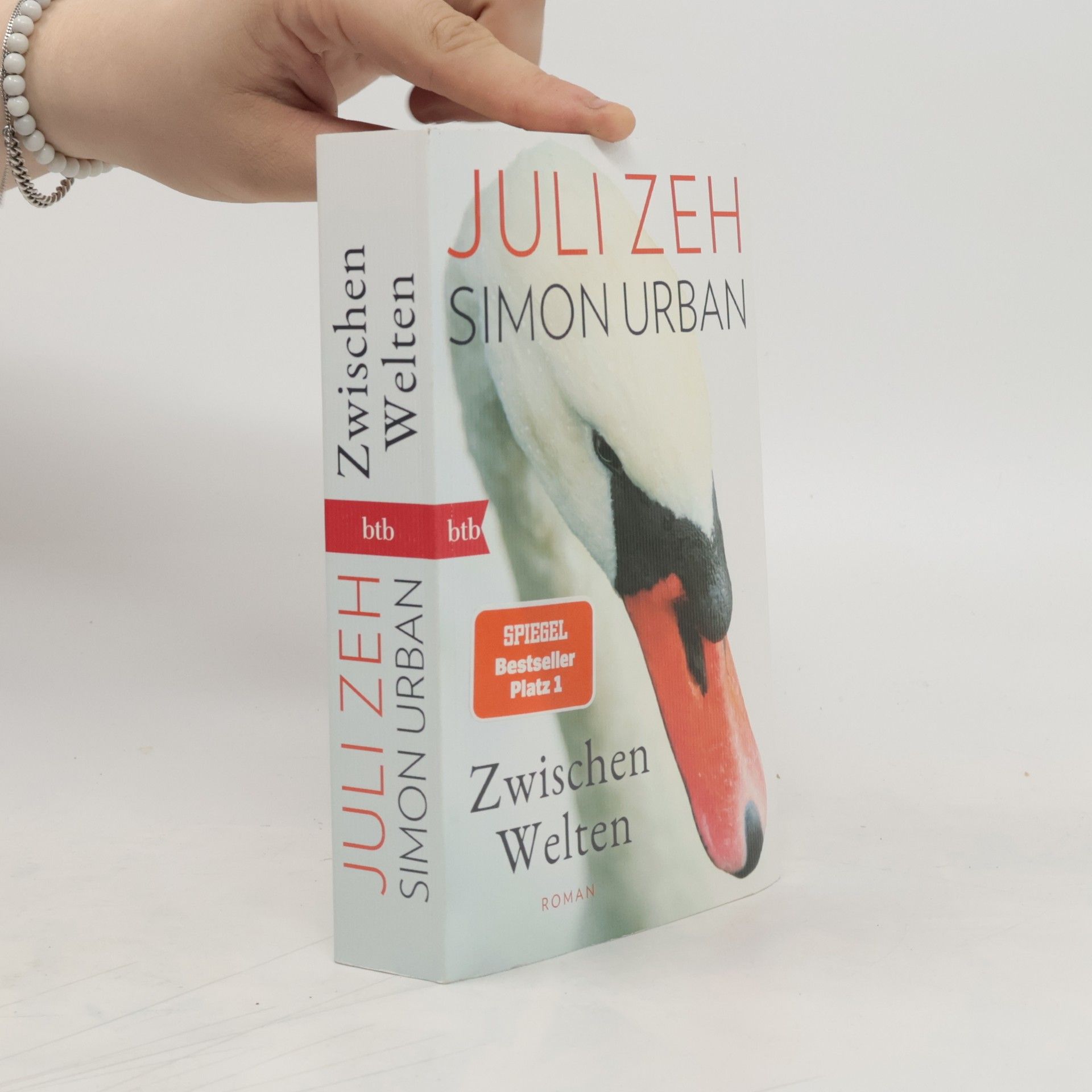 Juli Zeh Zwischen Welten