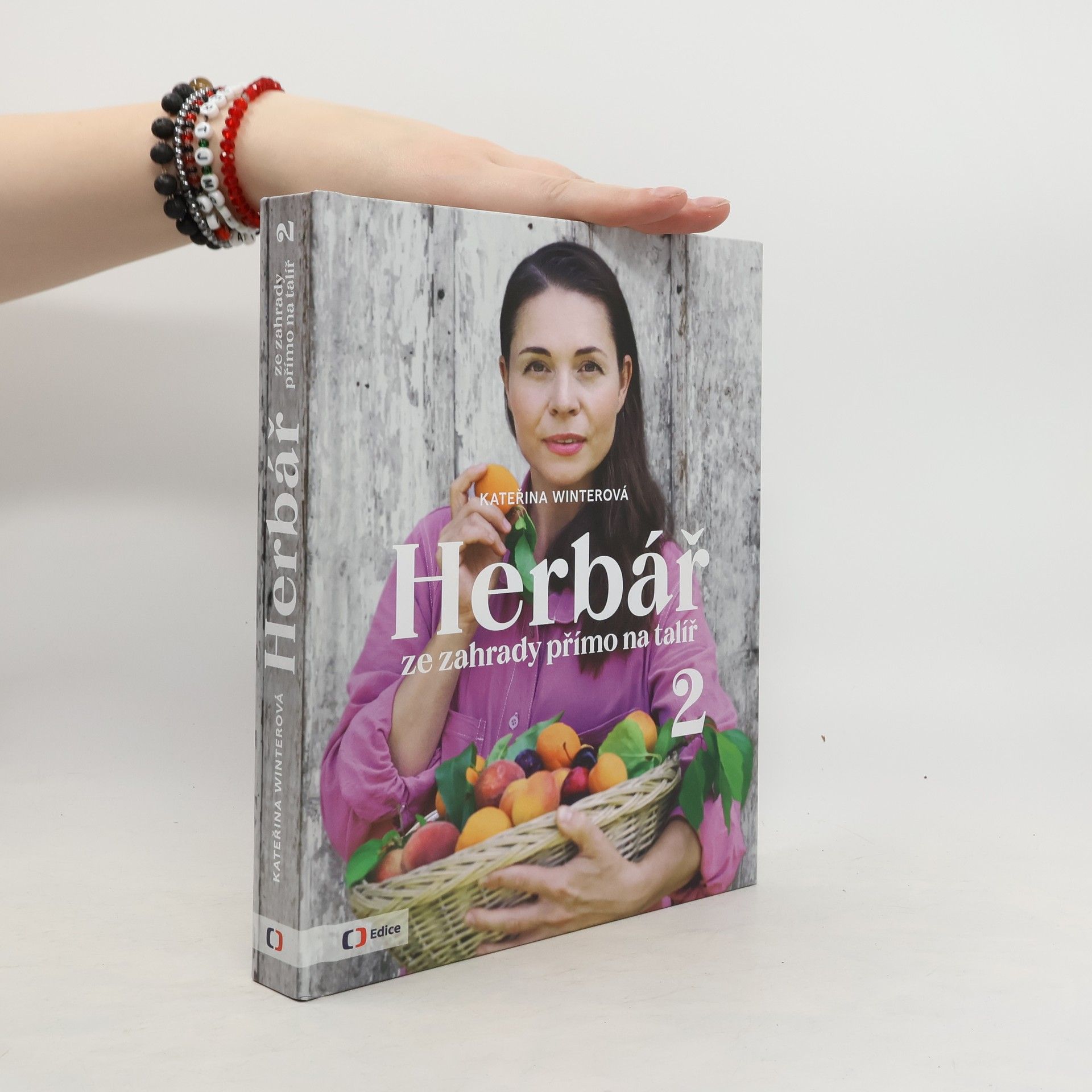 Kateřina Winterová Herbář ze zahrady přímo na talíř 2