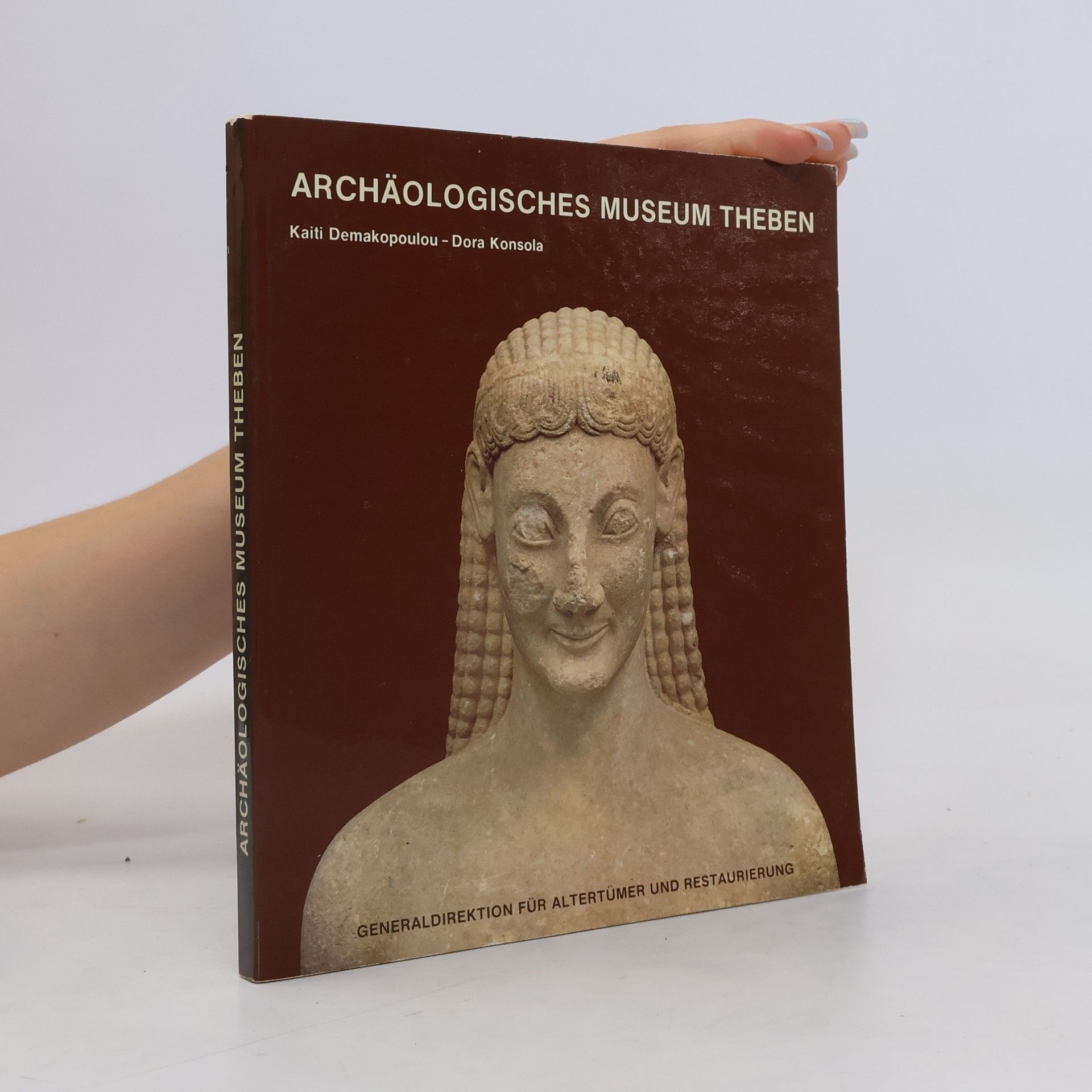 Dora Konsola Archäologisches Museum Theben