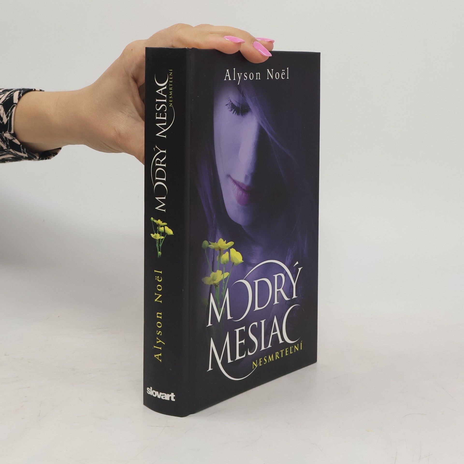 Alyson Noë͏l Nesmrteľní : Modrý mesiac