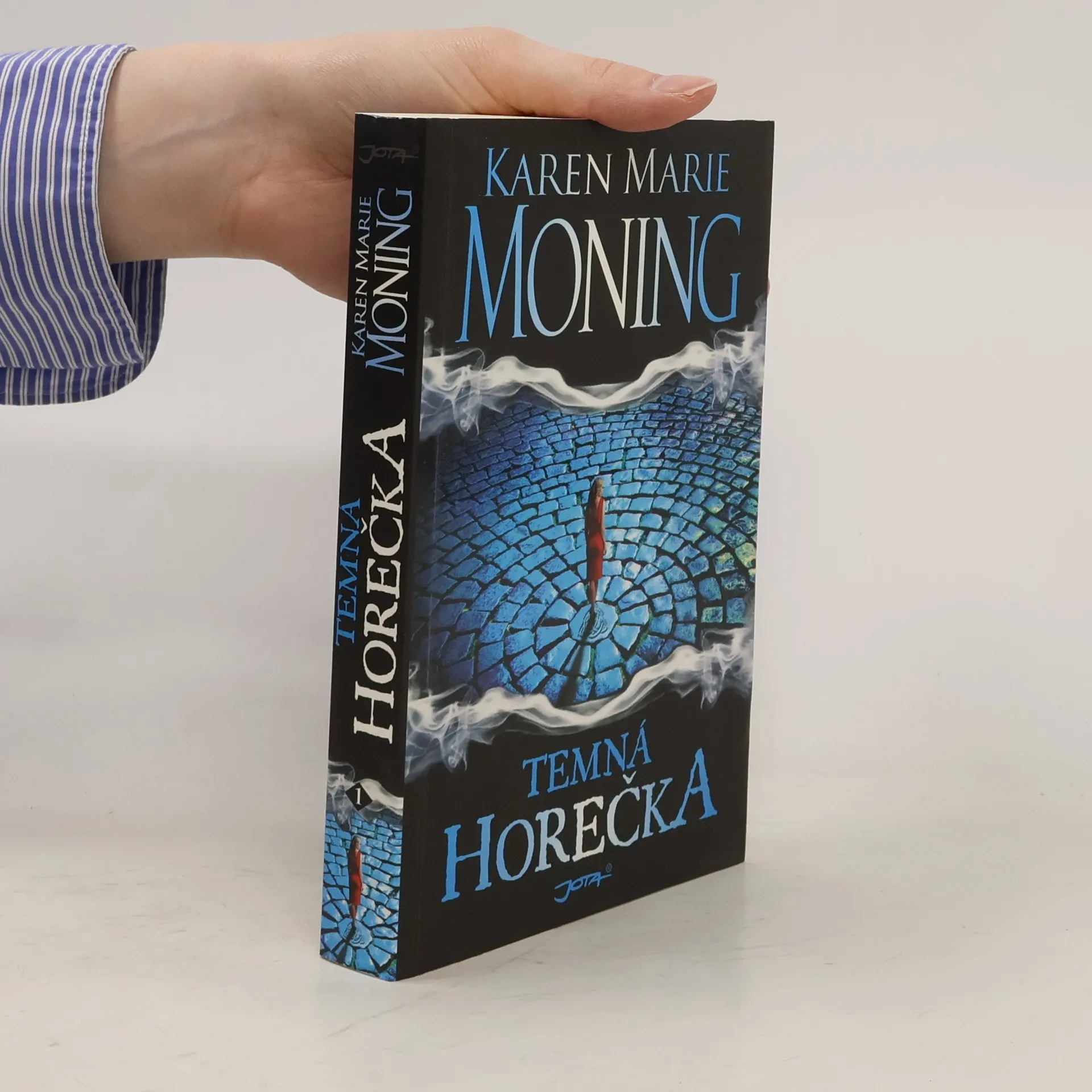 Temná horečka | Book | Paperback | Karen Marie Moning | CS
