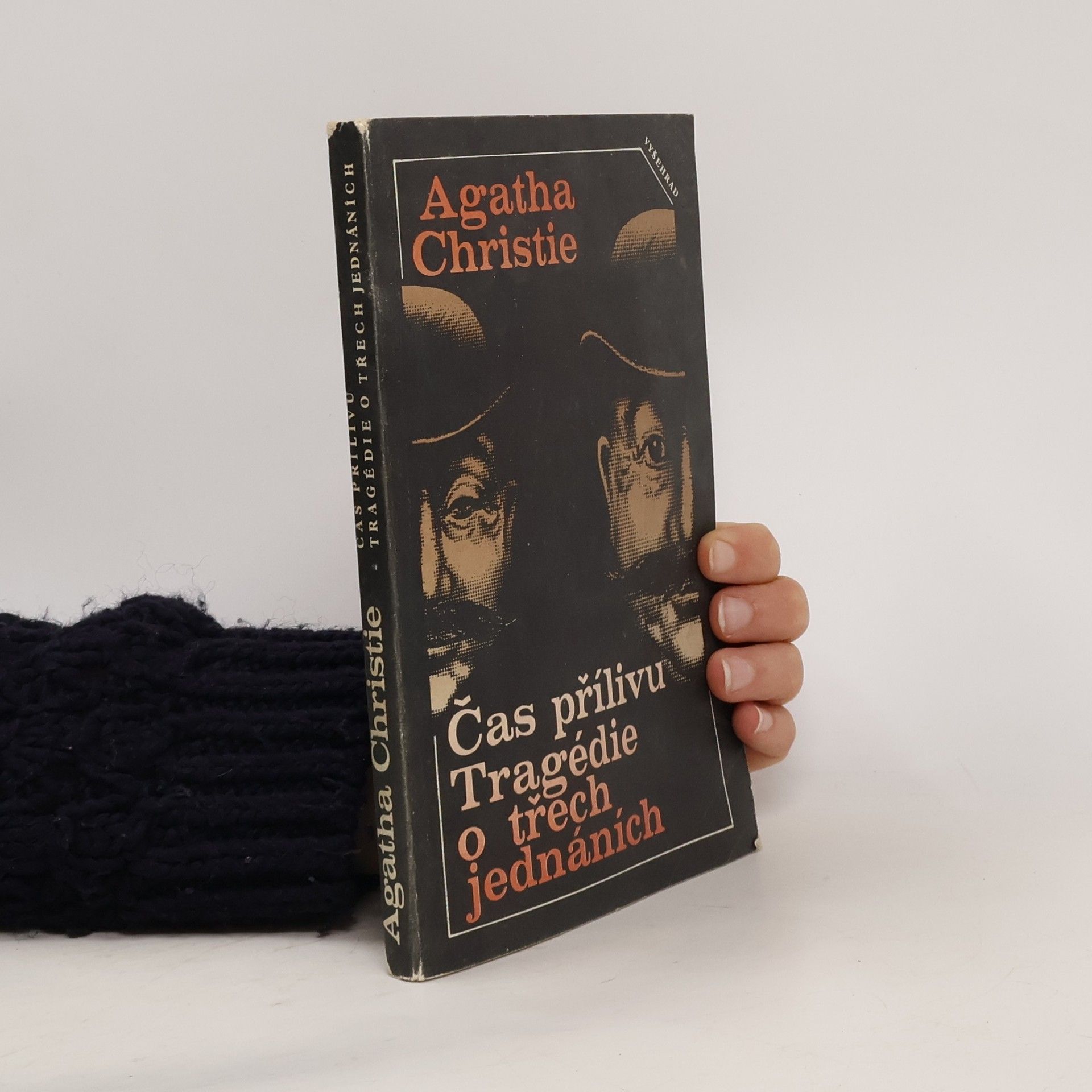 Agatha Christie Čas přílivu. Tragédie o třech jednáních