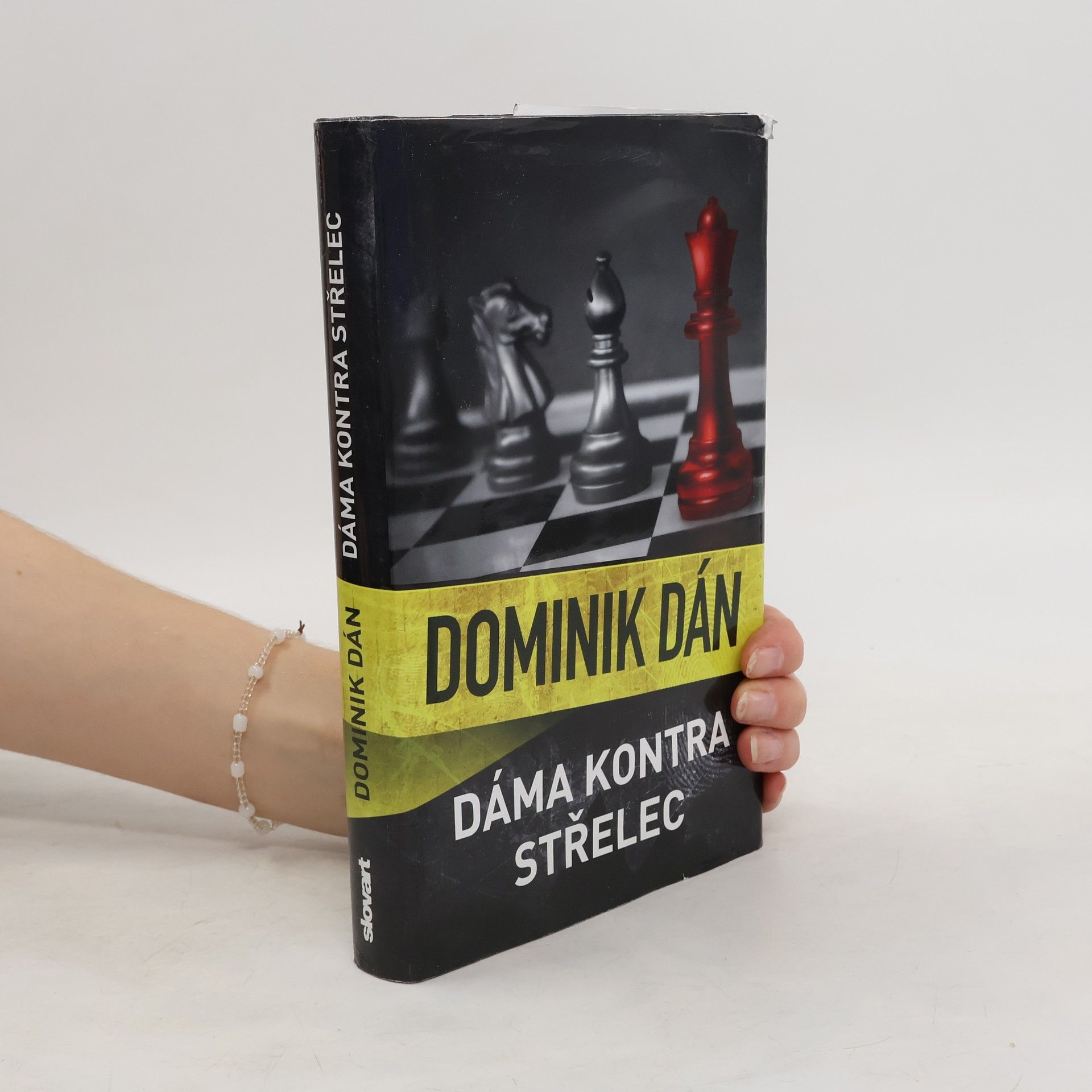 Dominik Dán Dáma kontra střelec