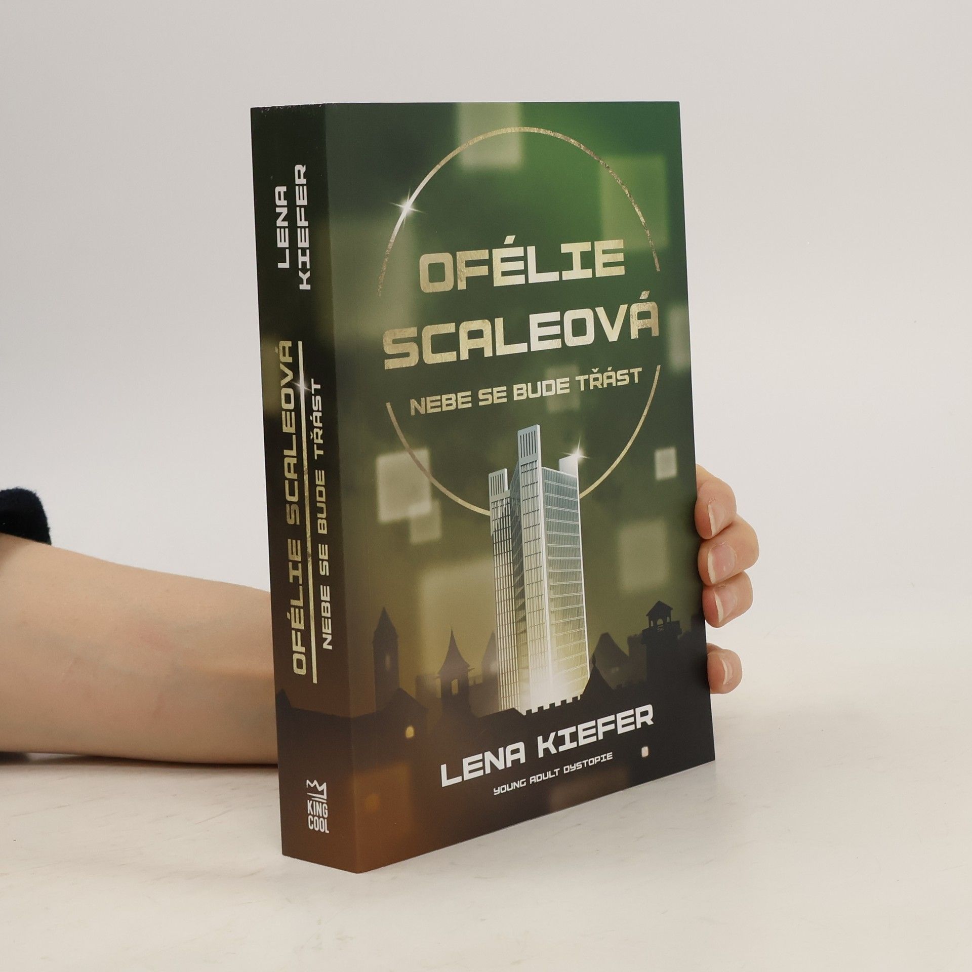 Romana Hájková Ofélie Scaleová: Nebe se bude třást