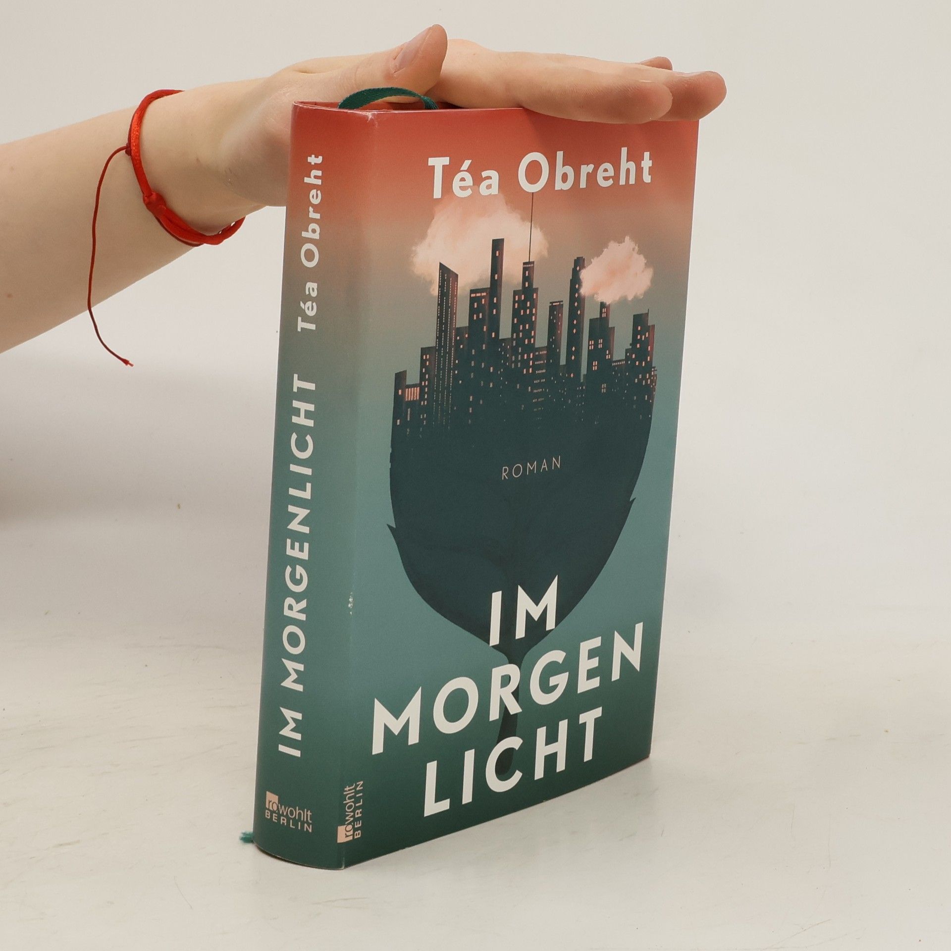 Téa Obreht Im Morgenlicht
