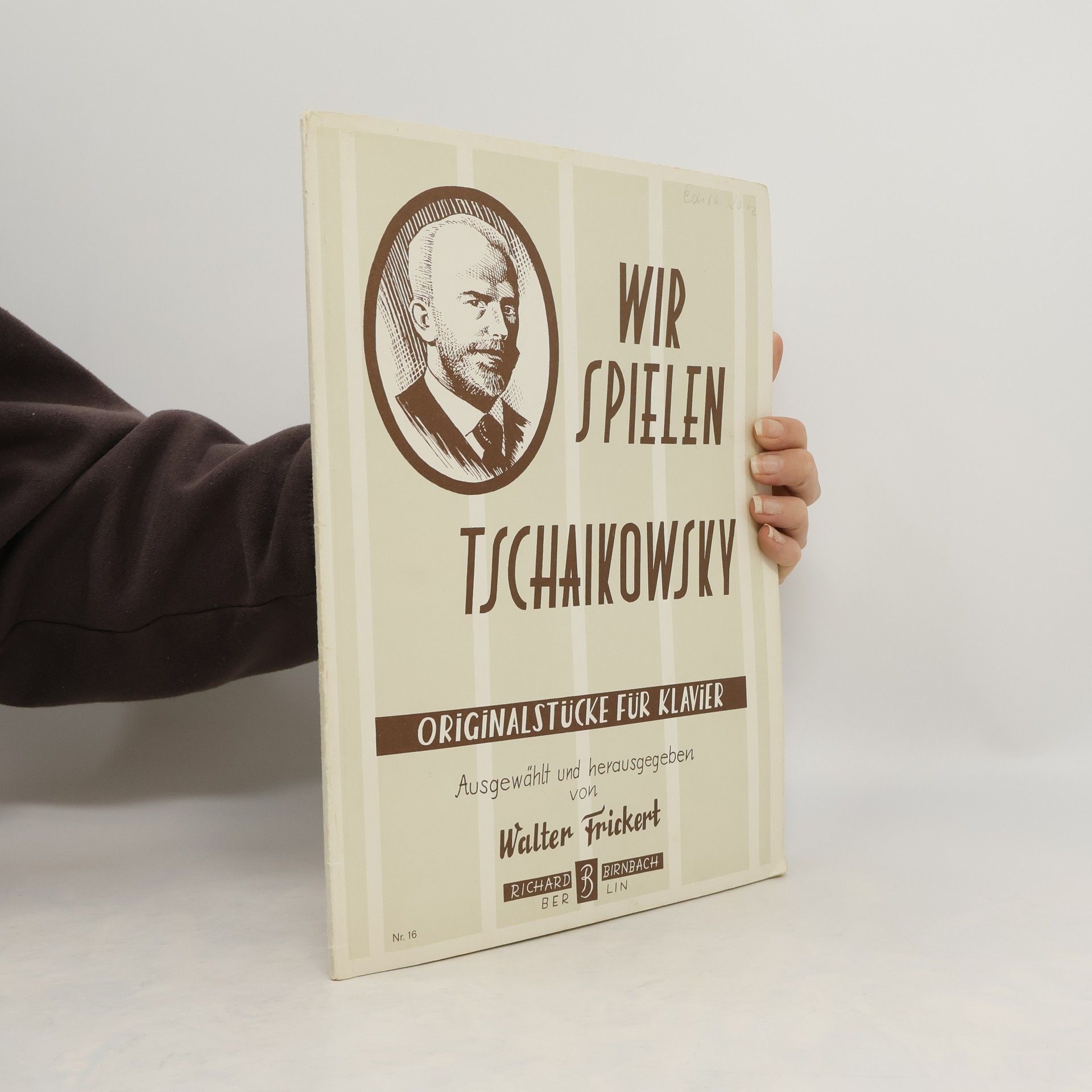 Collectif d'auteurs Wir spielen Tschaikowsky