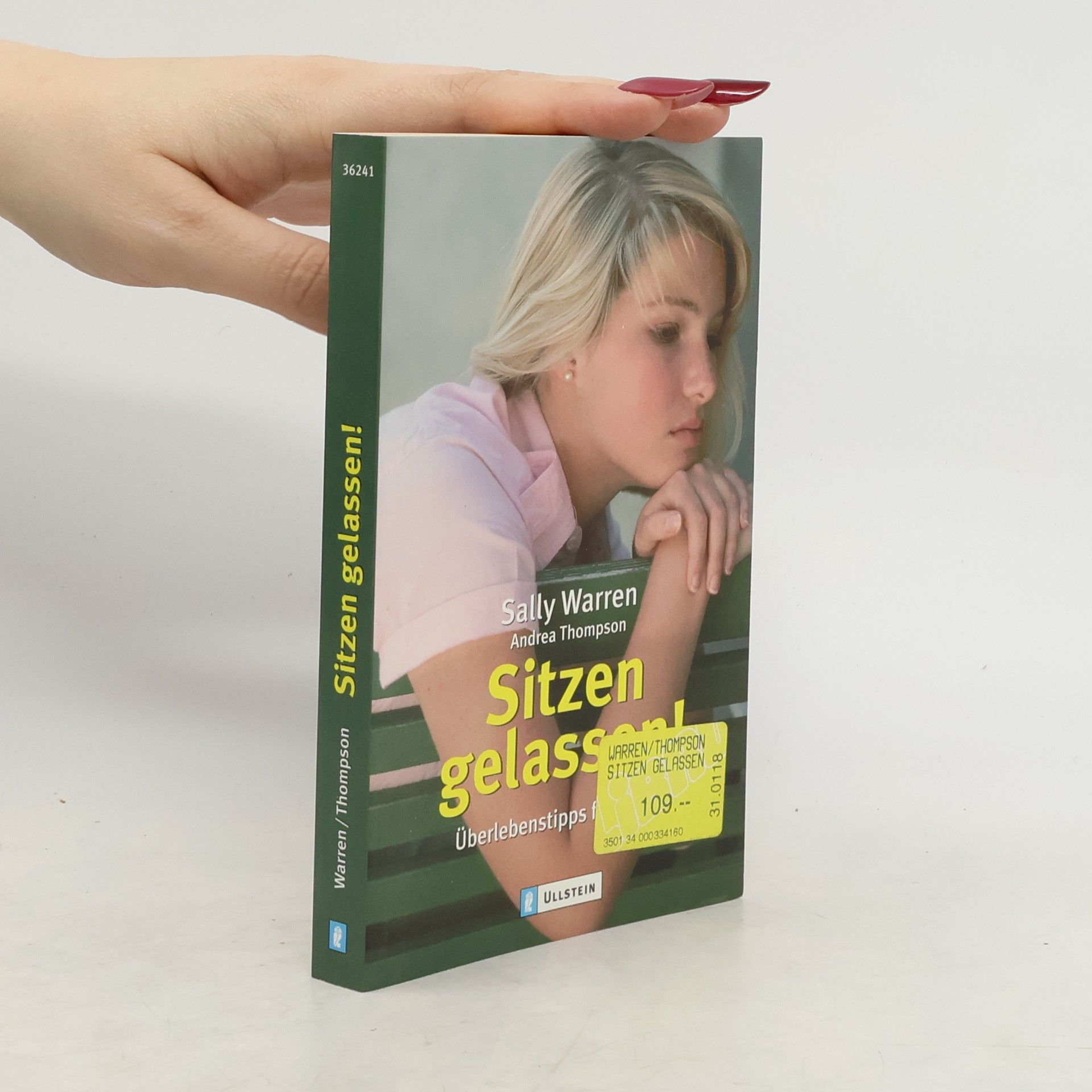 Sally Warren Sitzen gelassen!