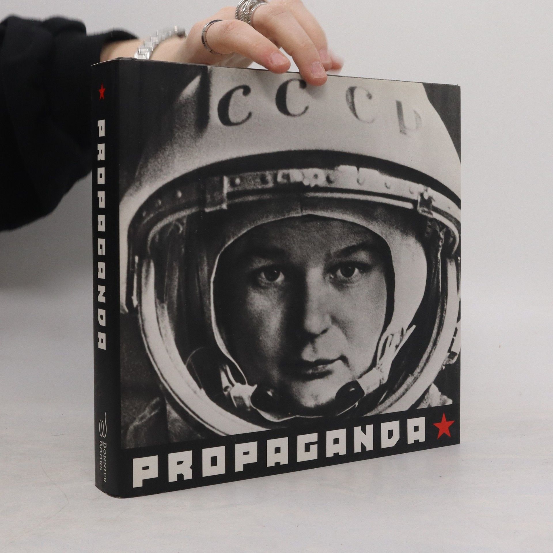 Mark Holborn Propaganda: Photographs from Soviet Archives