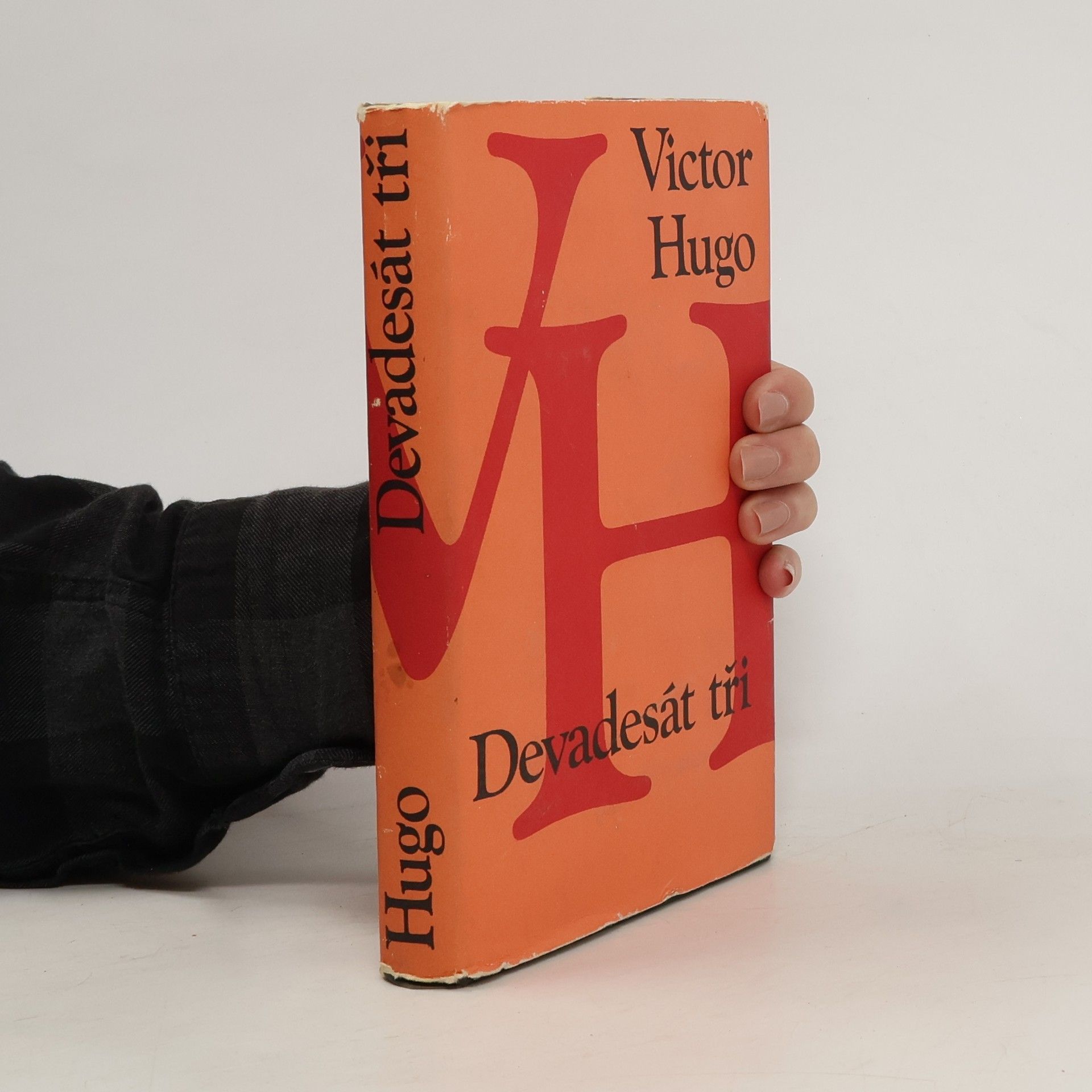 Victor Hugo Devadesát tři