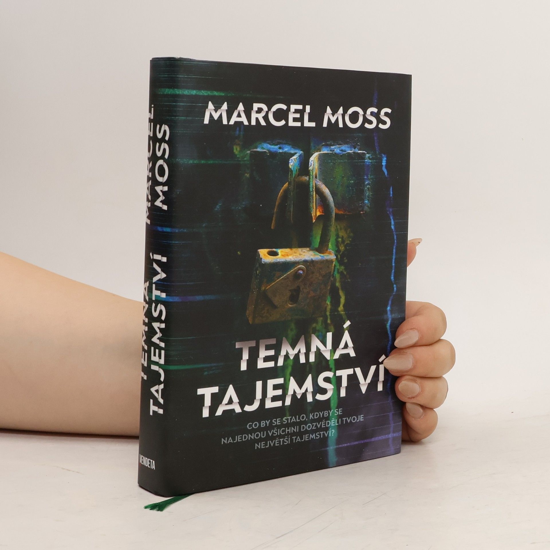 Marcel Moss Temná tajemství