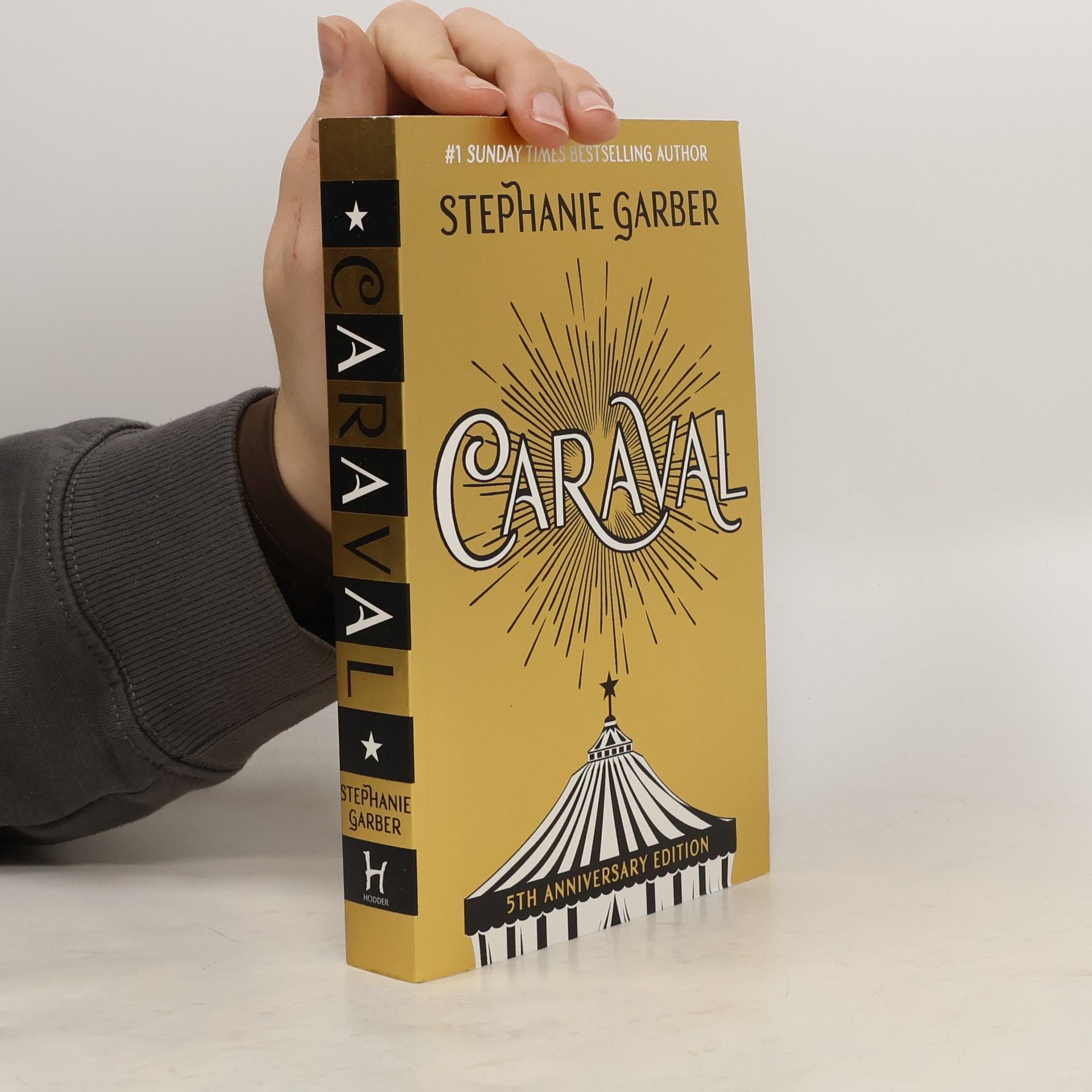 Stephanie Garber Caraval. 5th Anniversary Edition