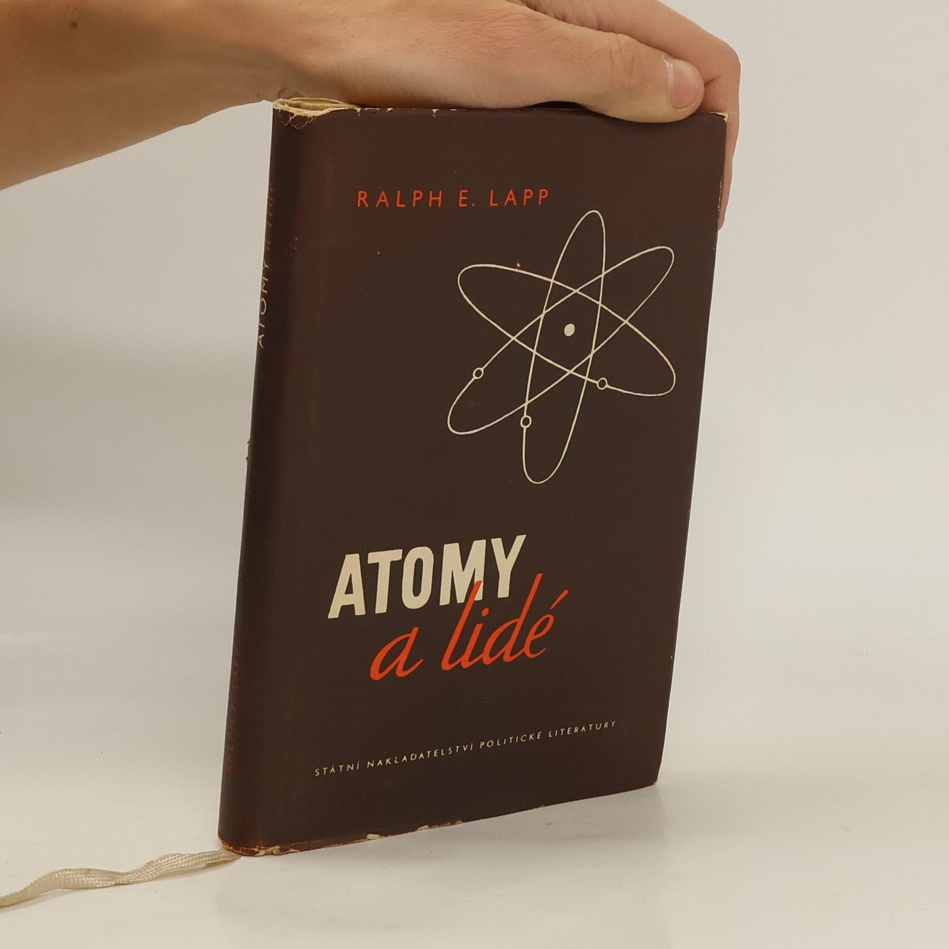 Ralph E. Lapp Atomy a lidé