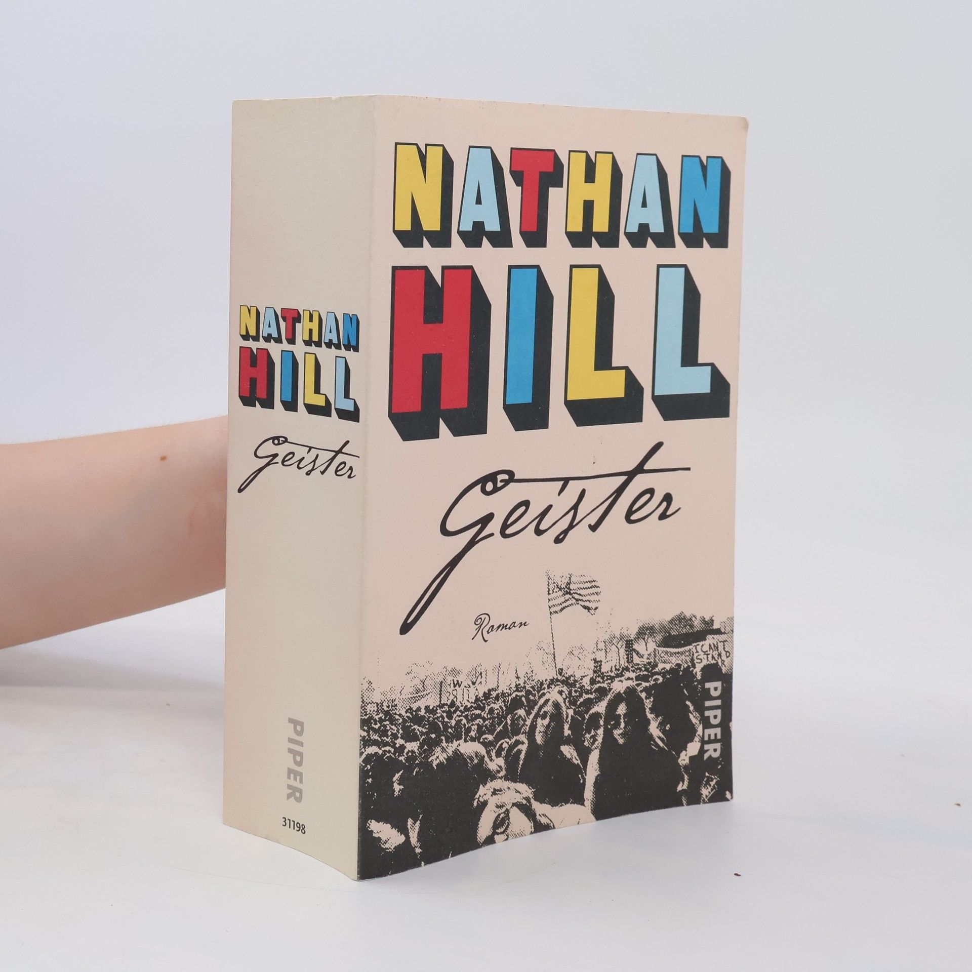 Nathan Hill Geister