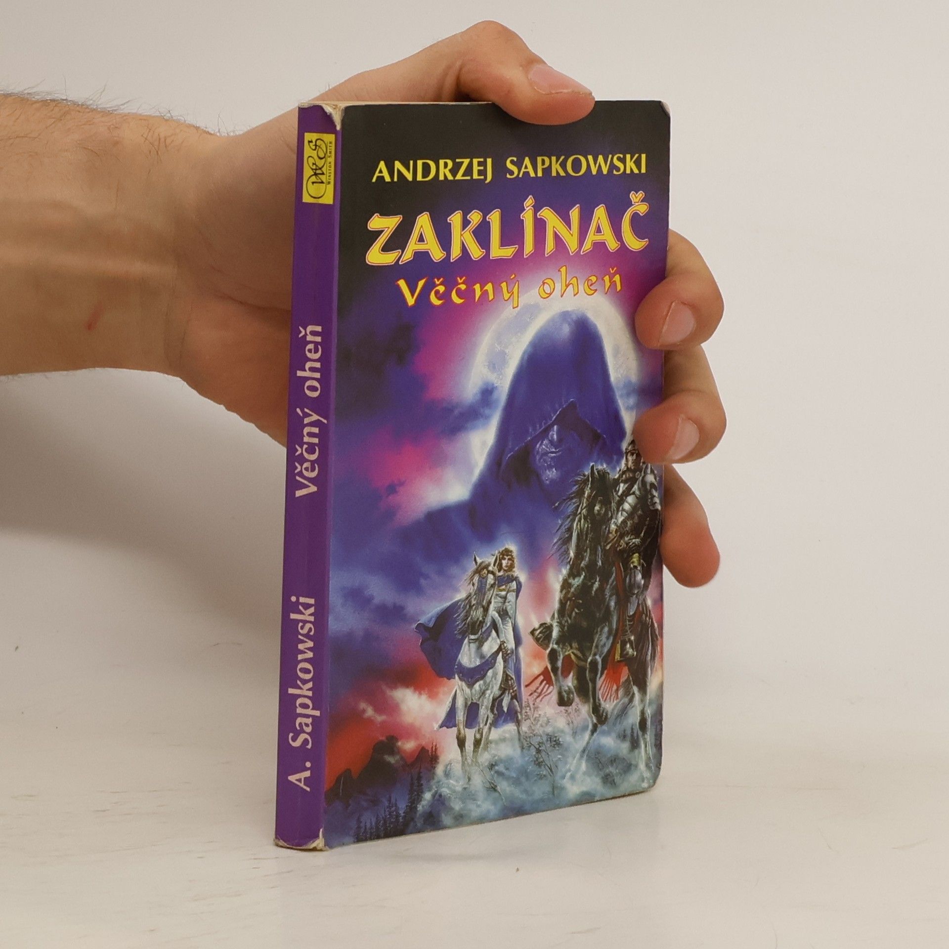 Andrzej Sapkowski Zaklínač. Věčný oheň
