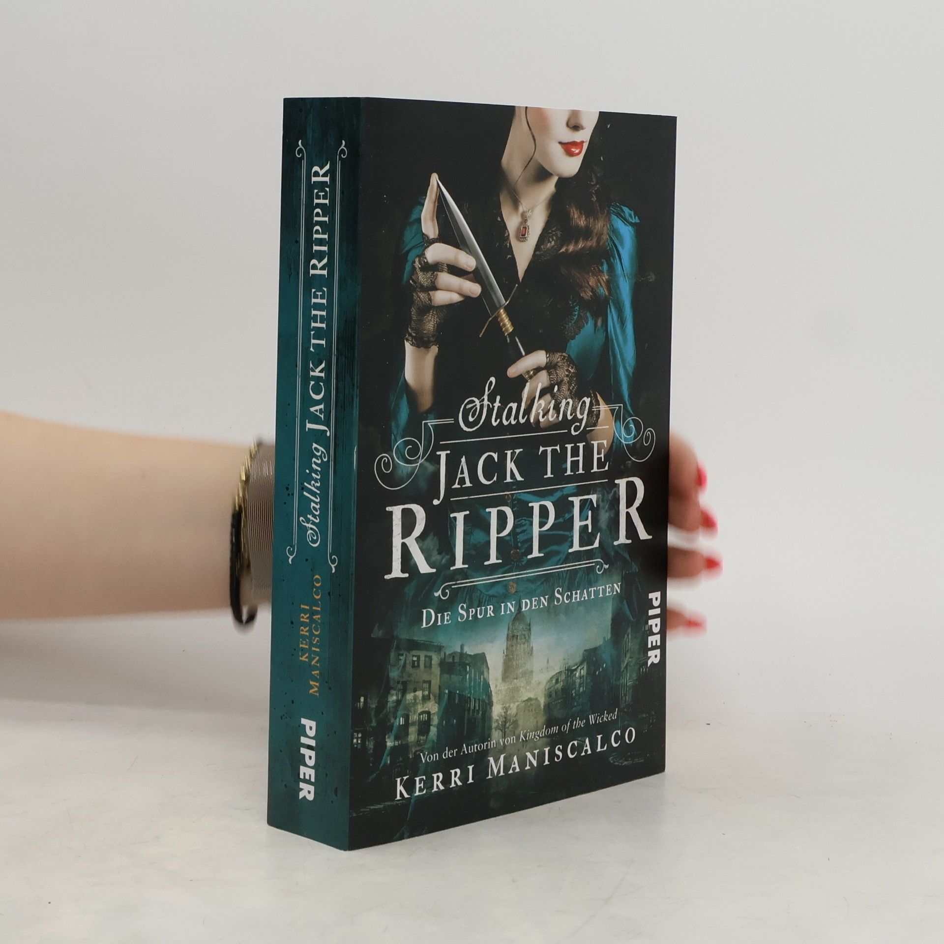 Kerri Maniscalco Stalking Jack the Ripper