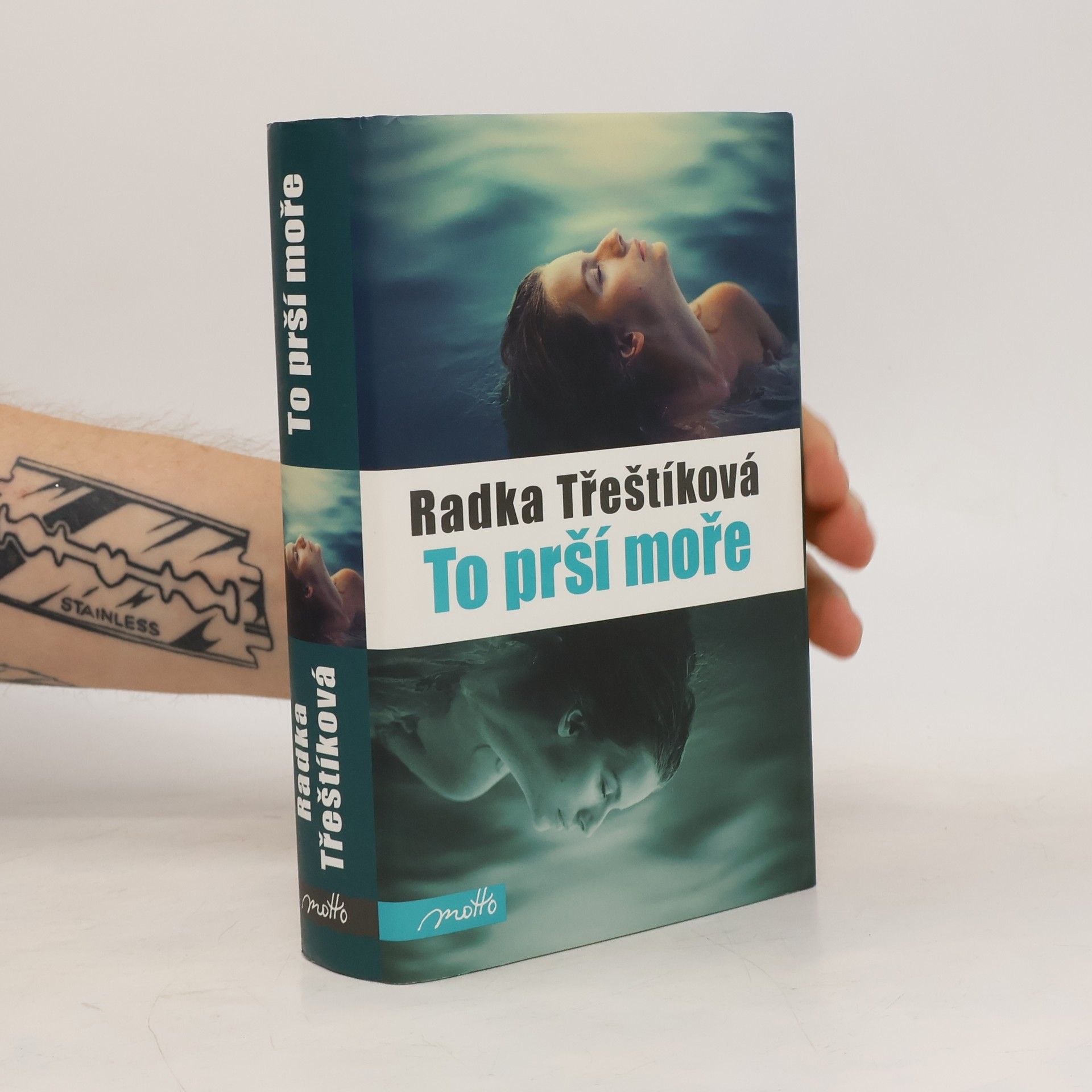 Radka Třeštíková To prší moře