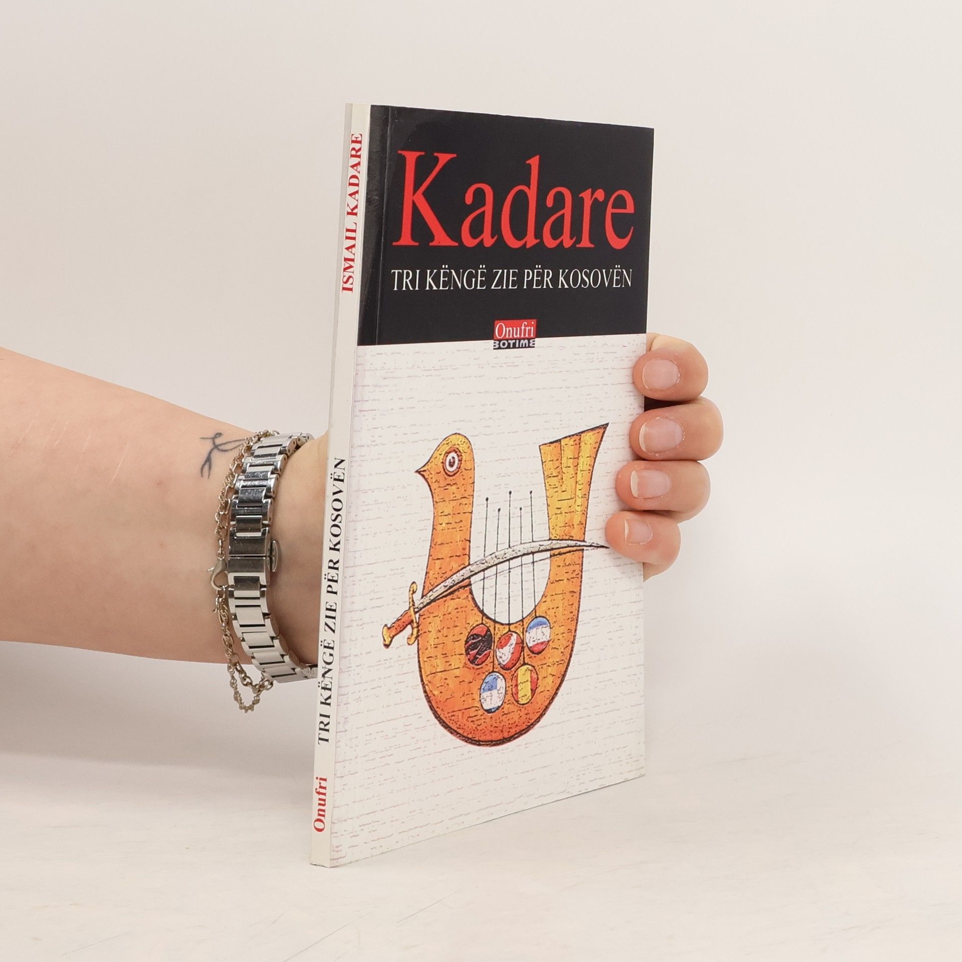 Ismail Kadare Tri këngë zie për Kosovën