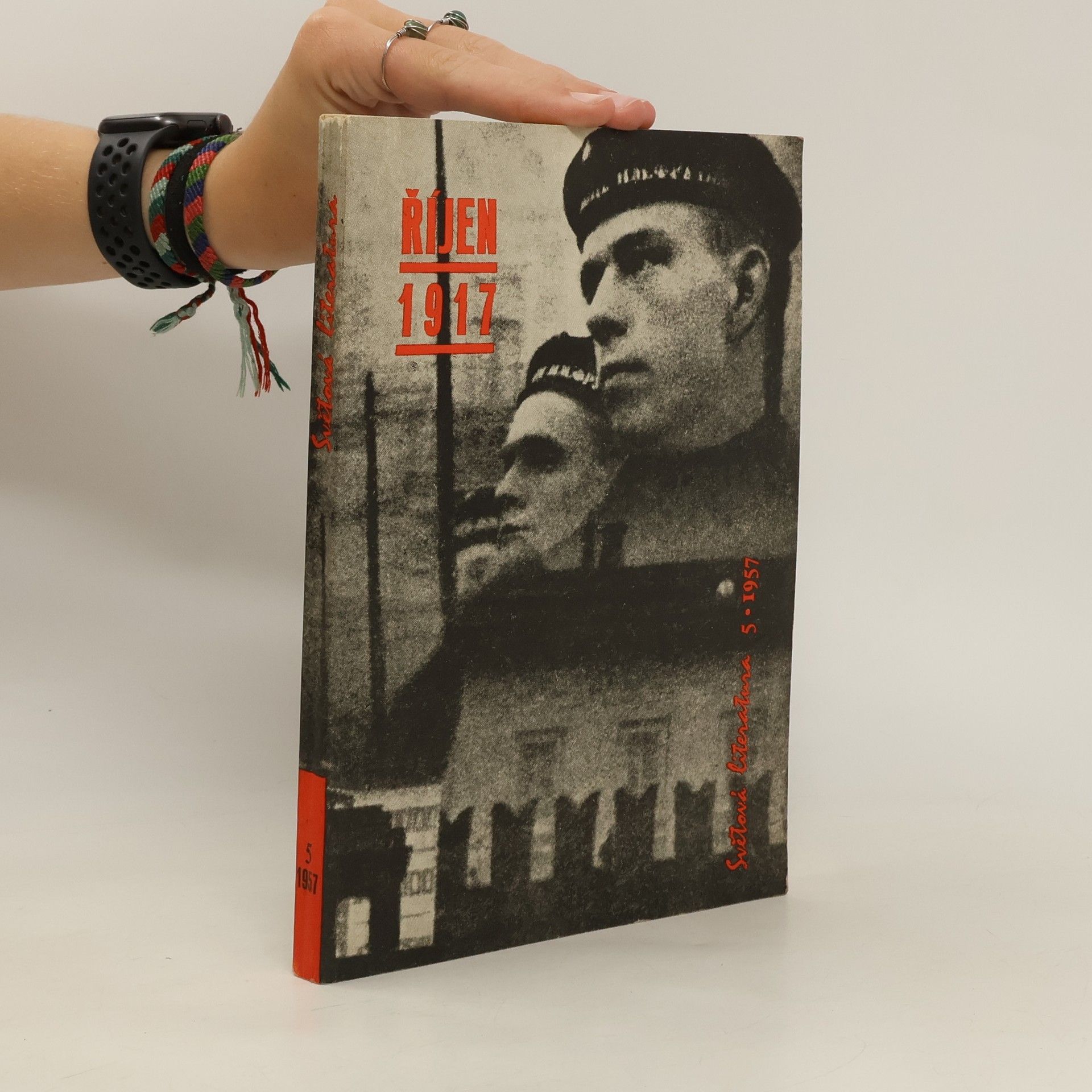 Autorenkollektiv Světová literatura. Říjen 1917