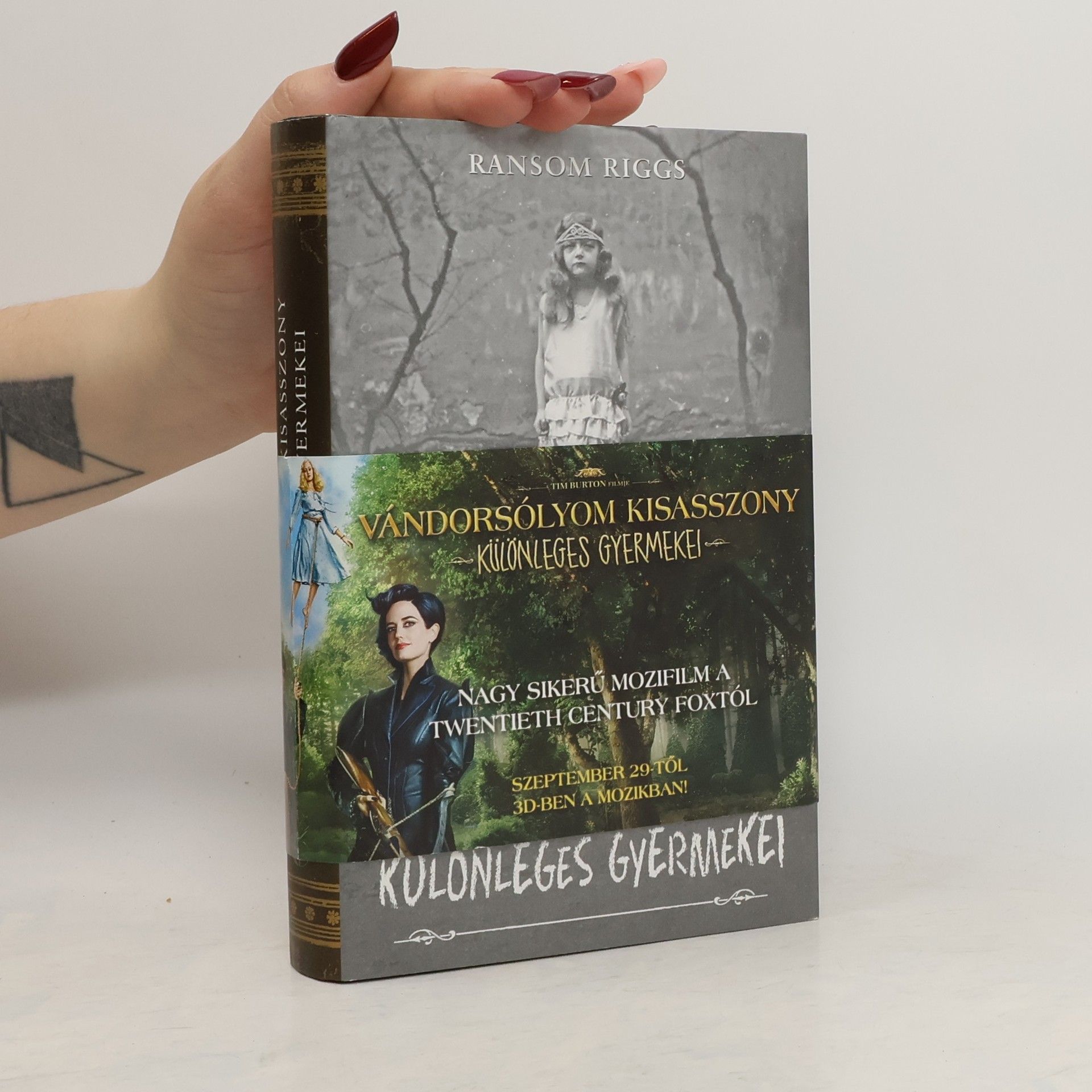 Ransom Riggs Vándorsólyom Kisasszony Különleges Gyermekei
