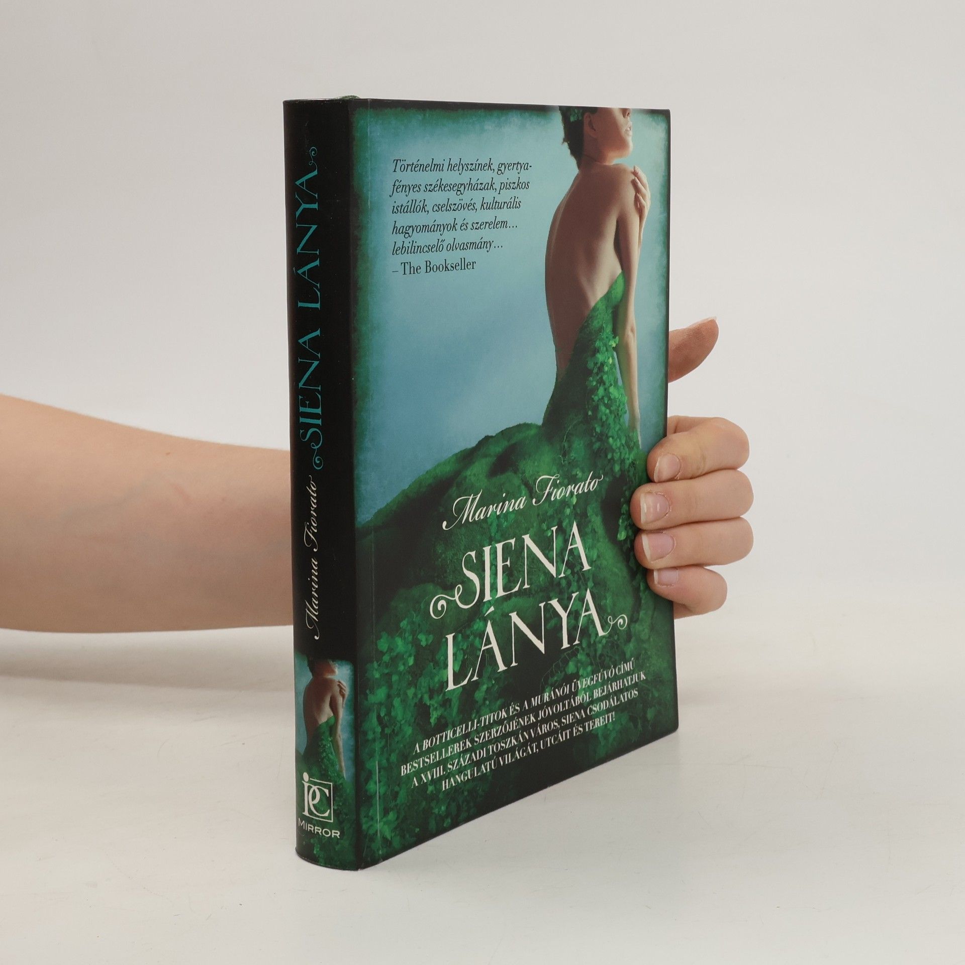 Marina Fiorato Siena lánya