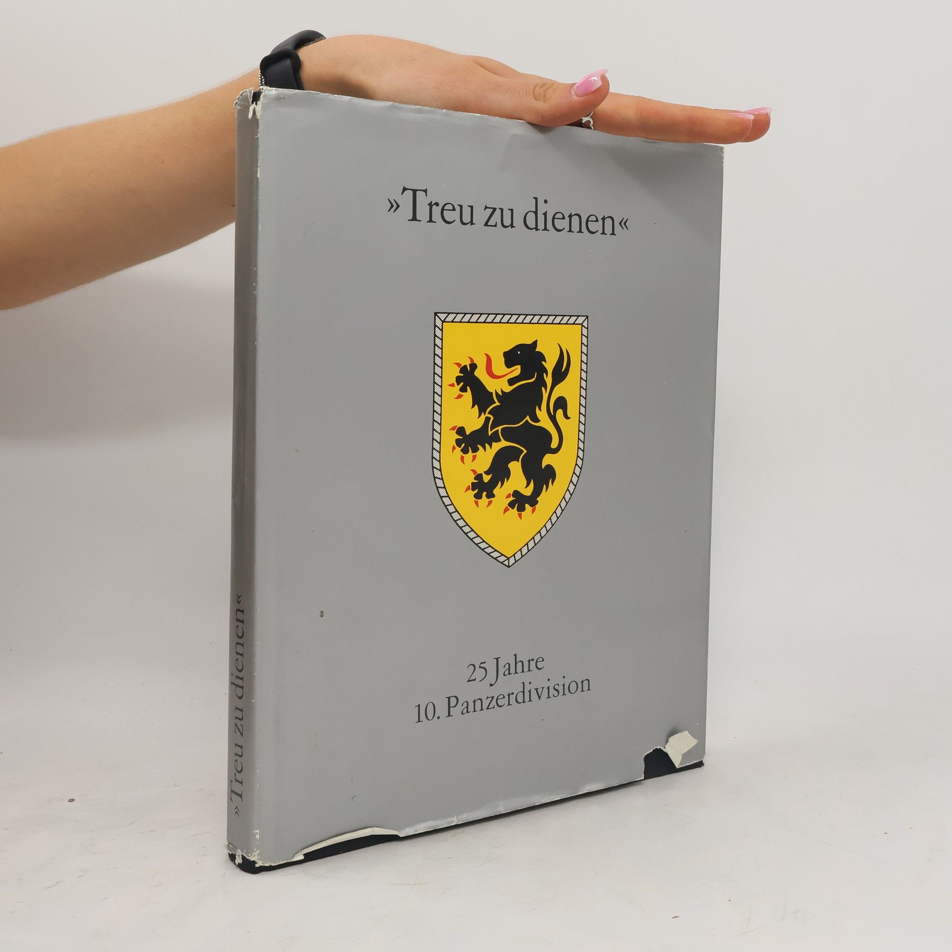 kolektiv ''Treu zu dienen''