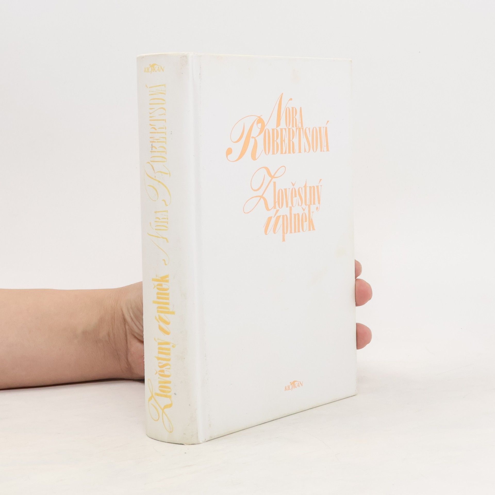 Nora Roberts Zlověstný úplněk