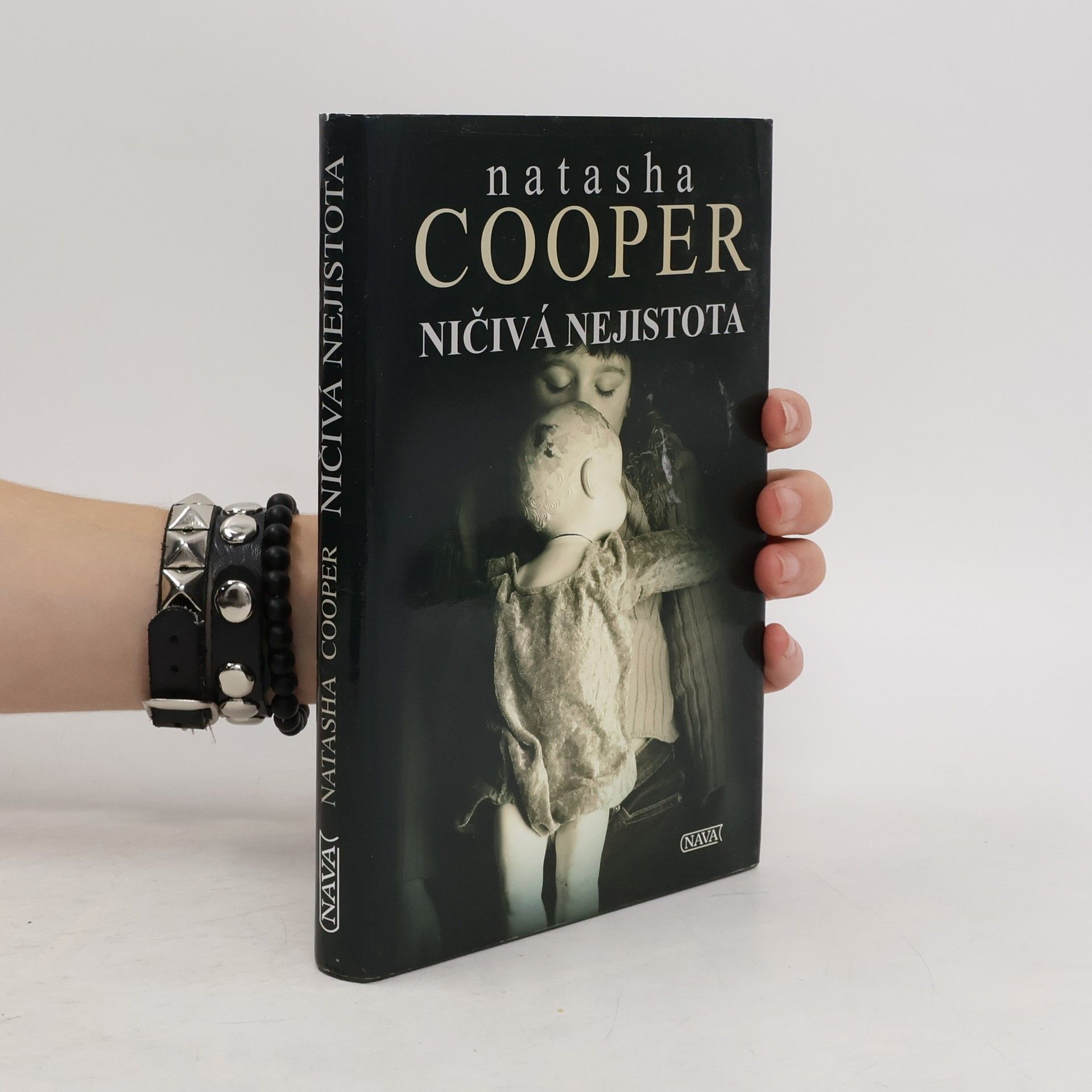 Natasha Cooper Ničivá nejistota