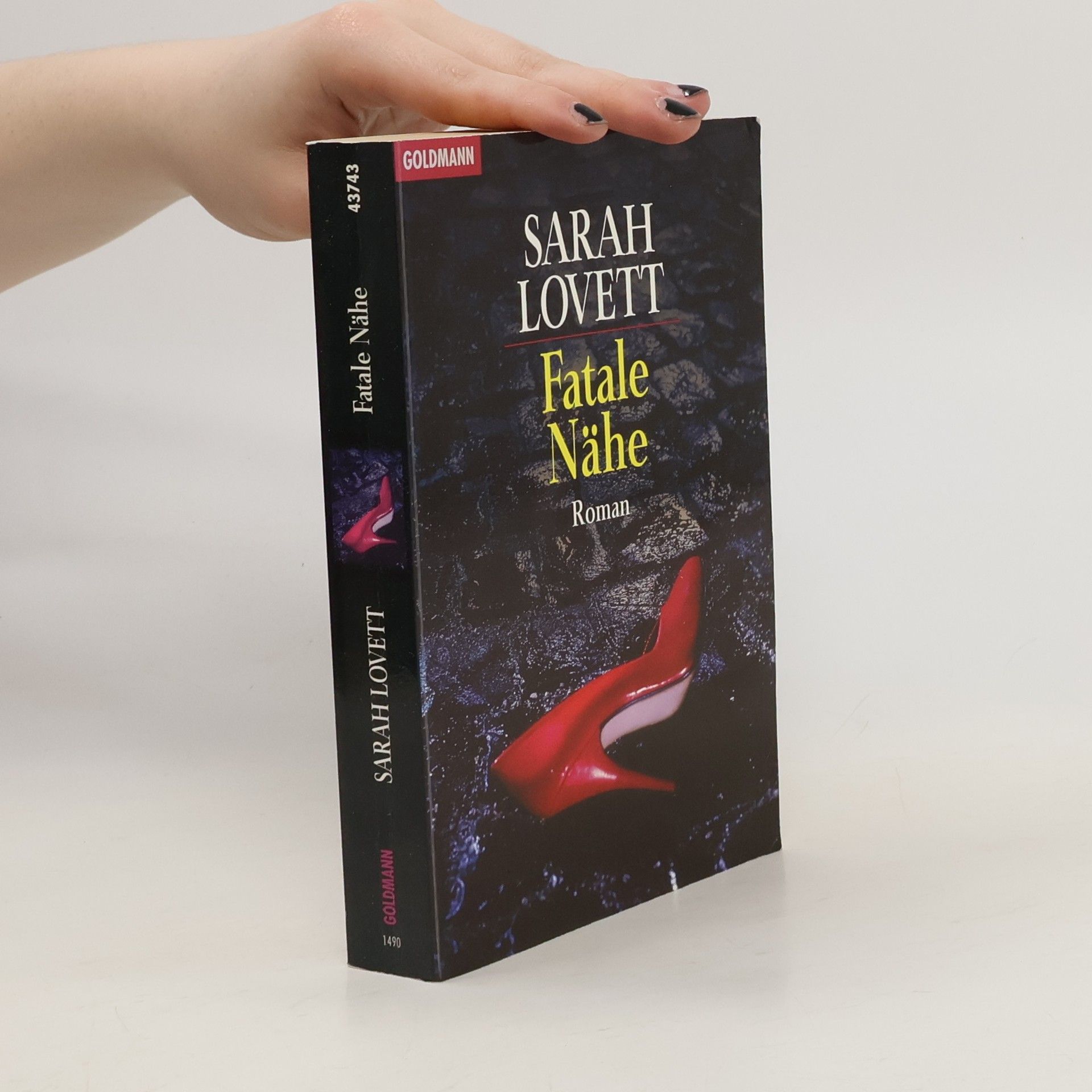 Sarah Lovett Fatale Nähe