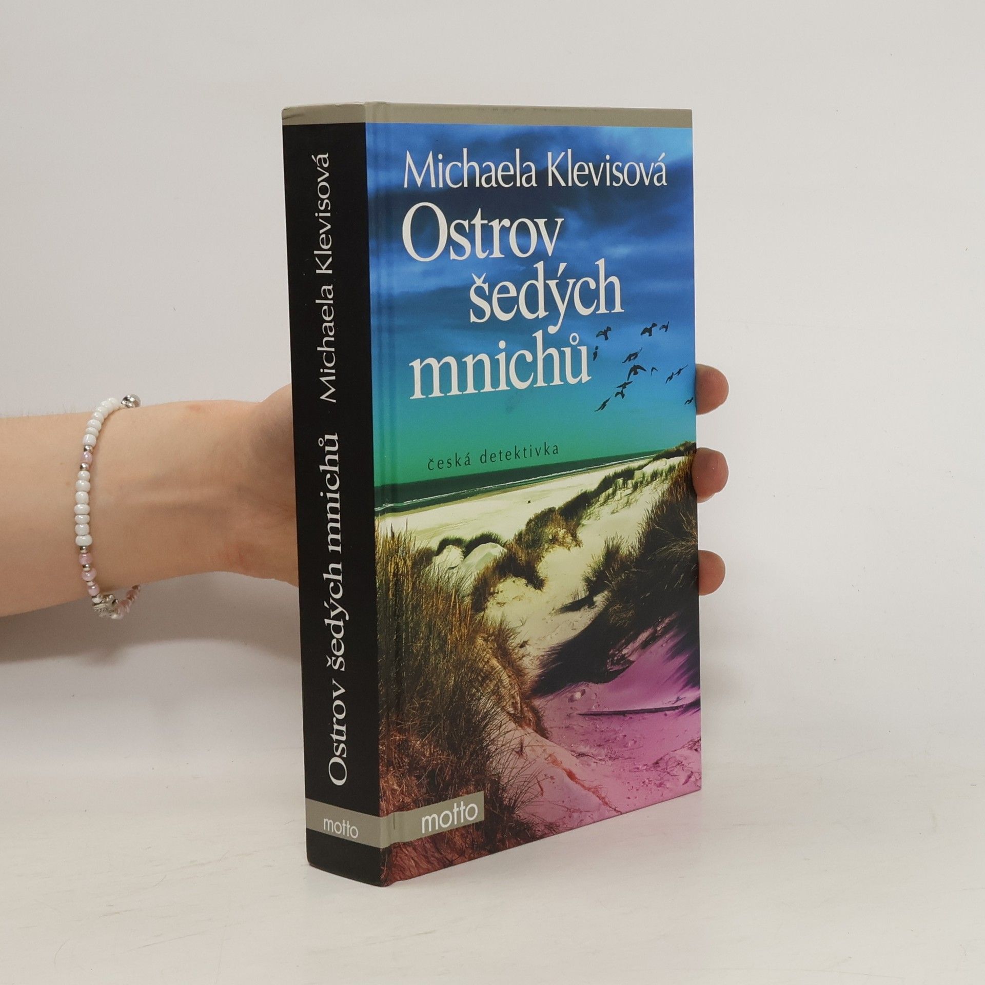 Michaela Klevisová Ostrov šedých mnichů
