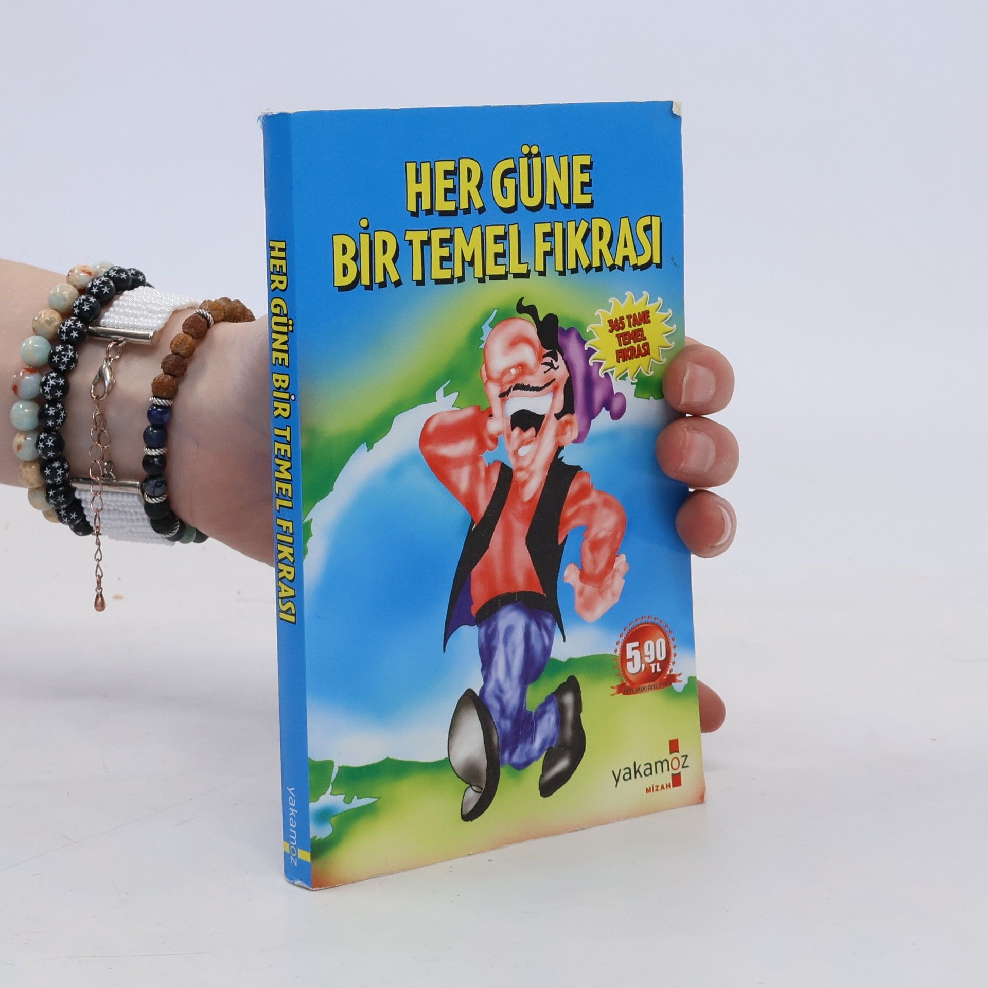 Collectif d'auteurs Her güne bir temel fikrasi