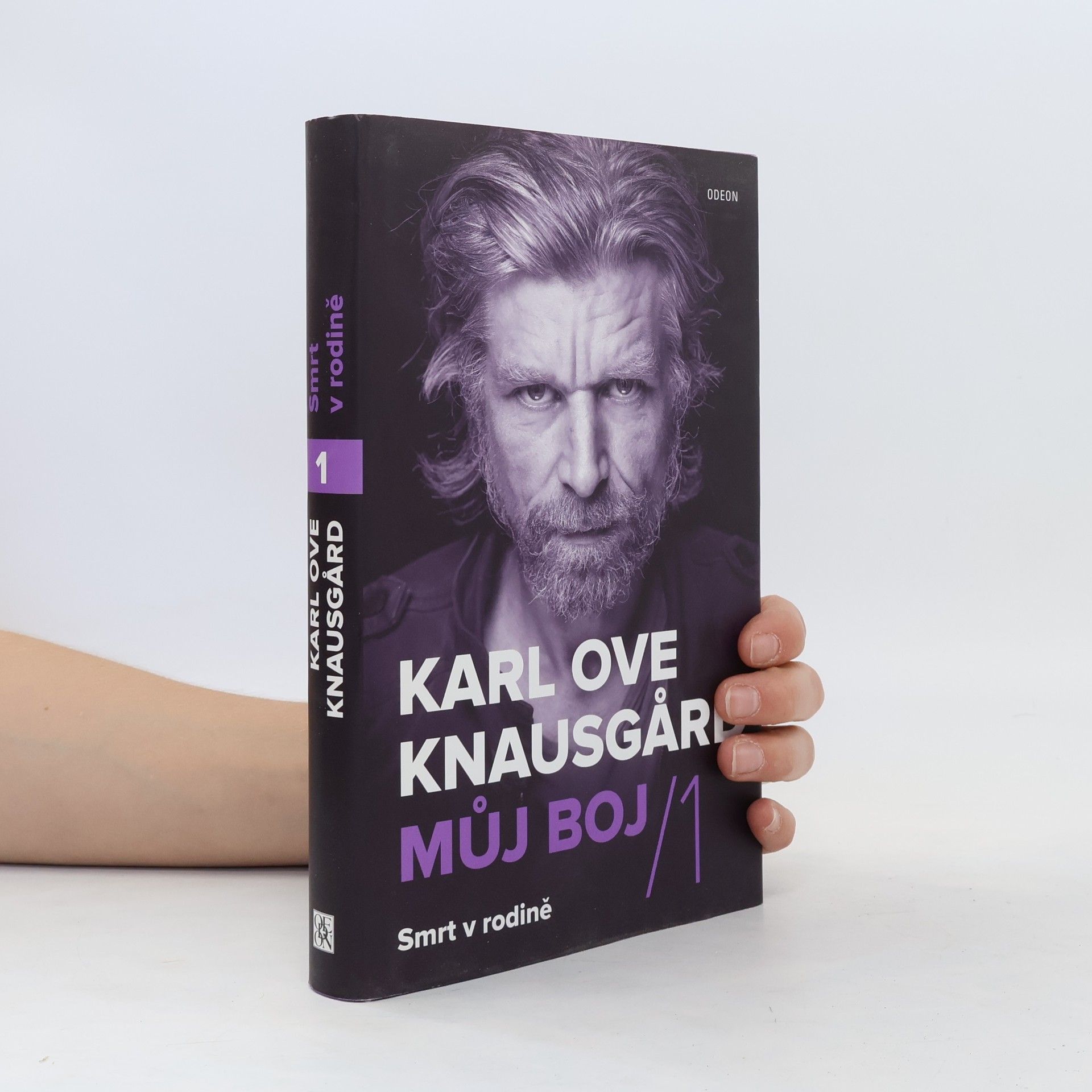 Karl Ove Knausgård Můj boj. 1, Smrt v rodině