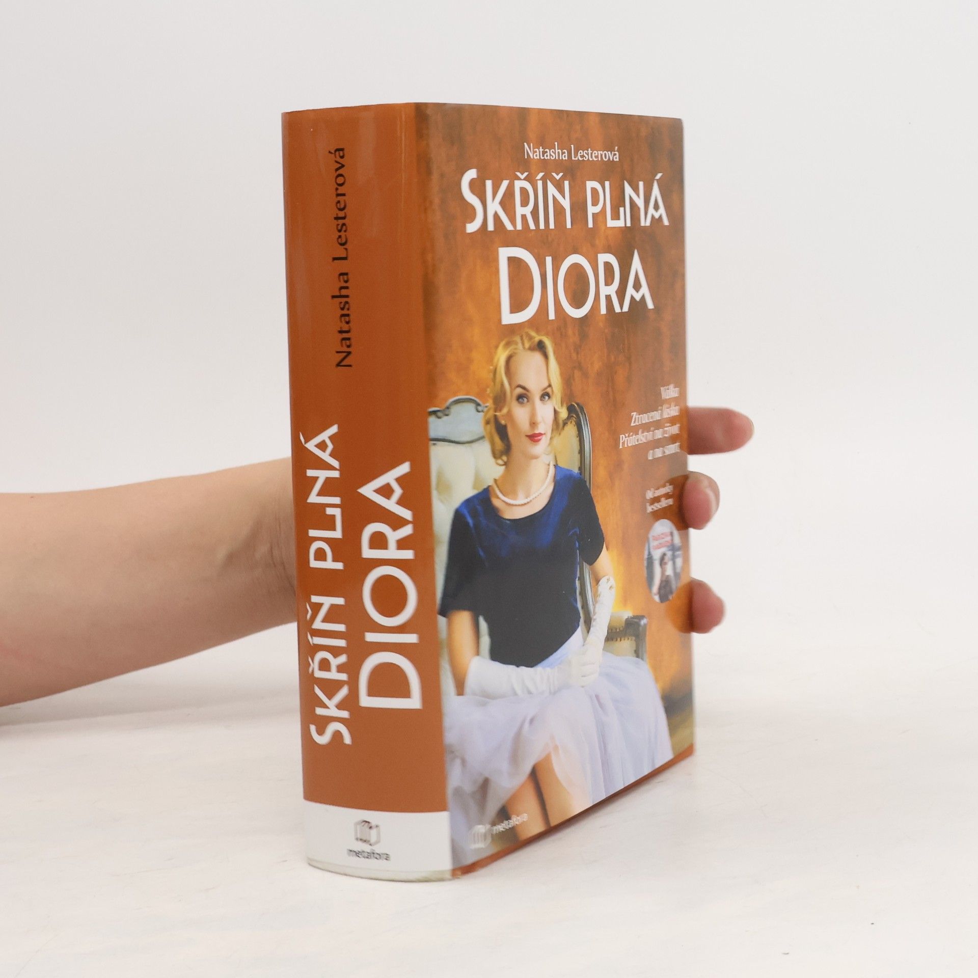 Natasha Lester Skříň plná Diora