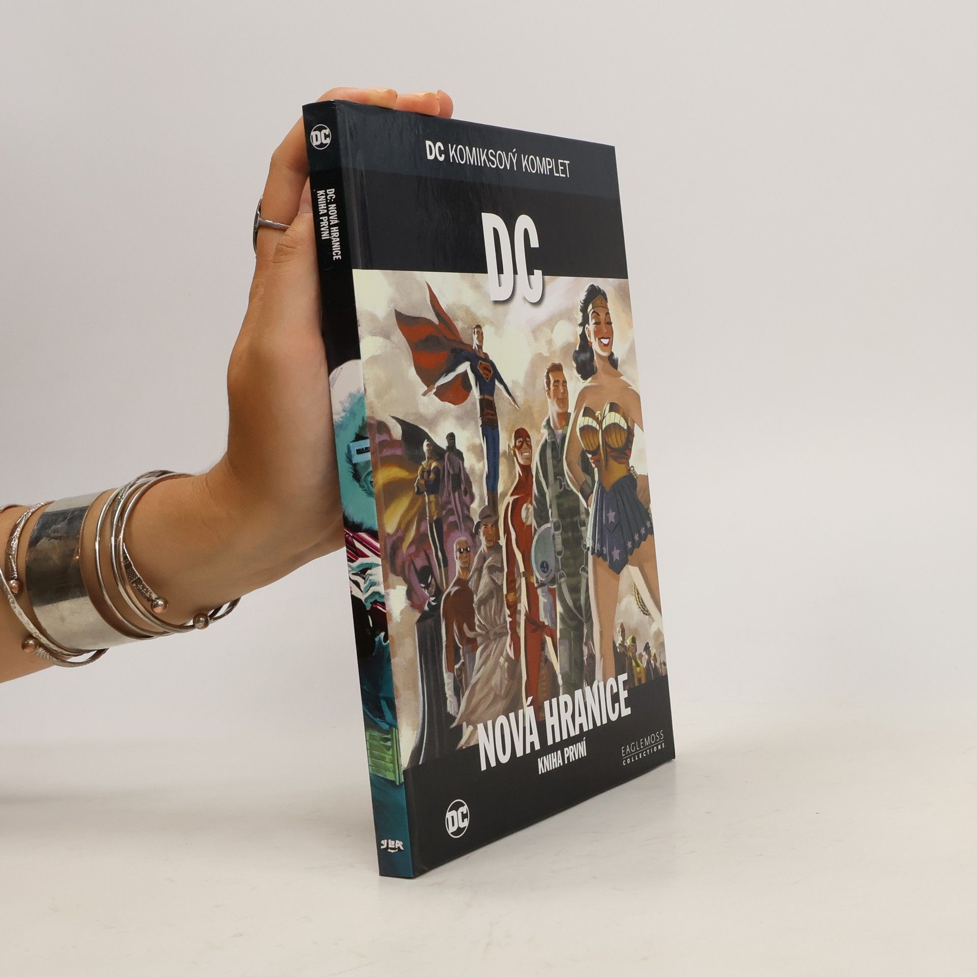 Autorenkollektiv DC. Nová hranice. Kniha první