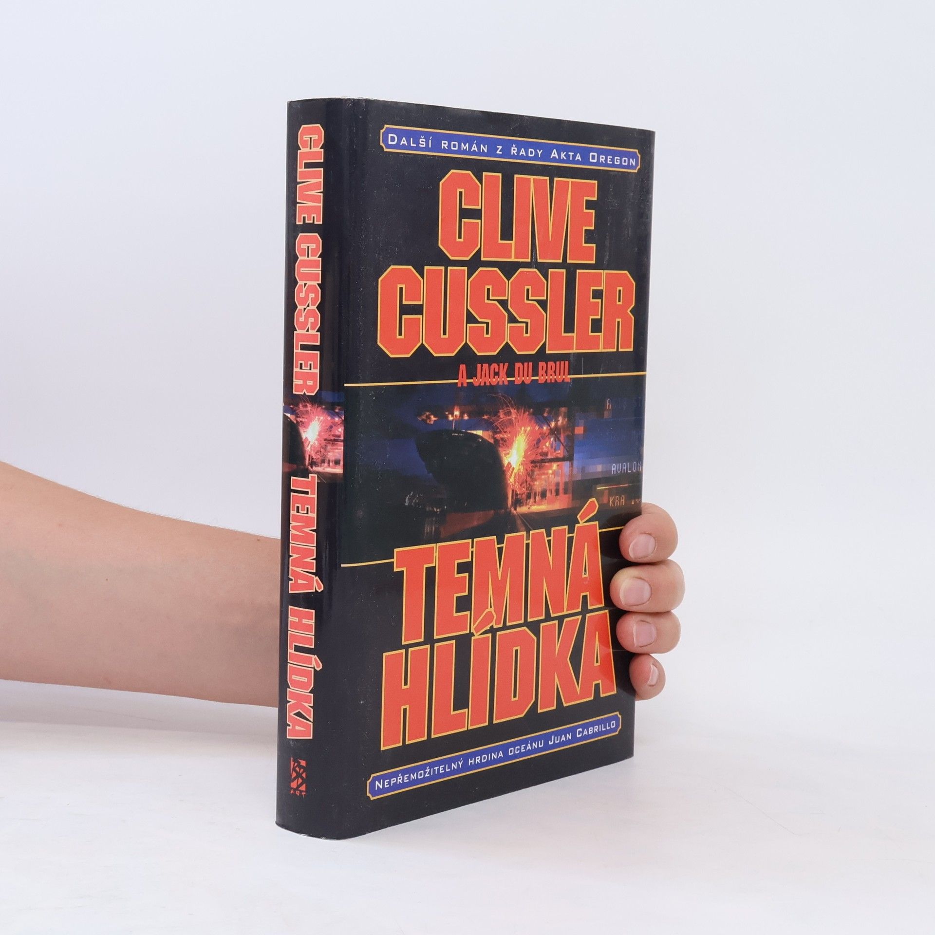 Clive Cussler Temná hlídka: Třetí román ze série Akta Oregon