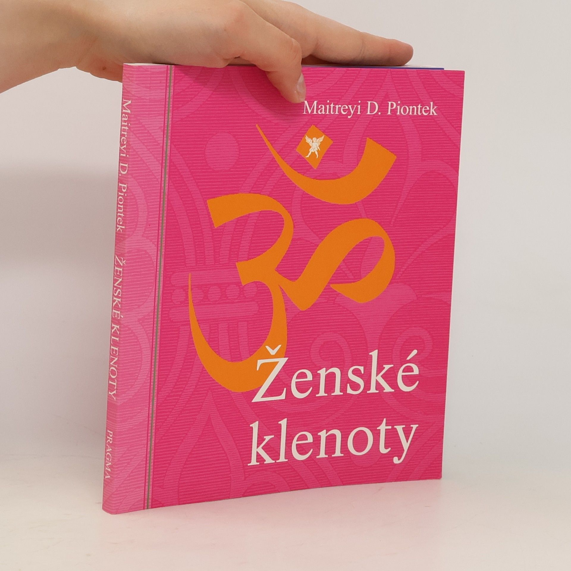 Maitreyi D. Piontek Ženské klenoty