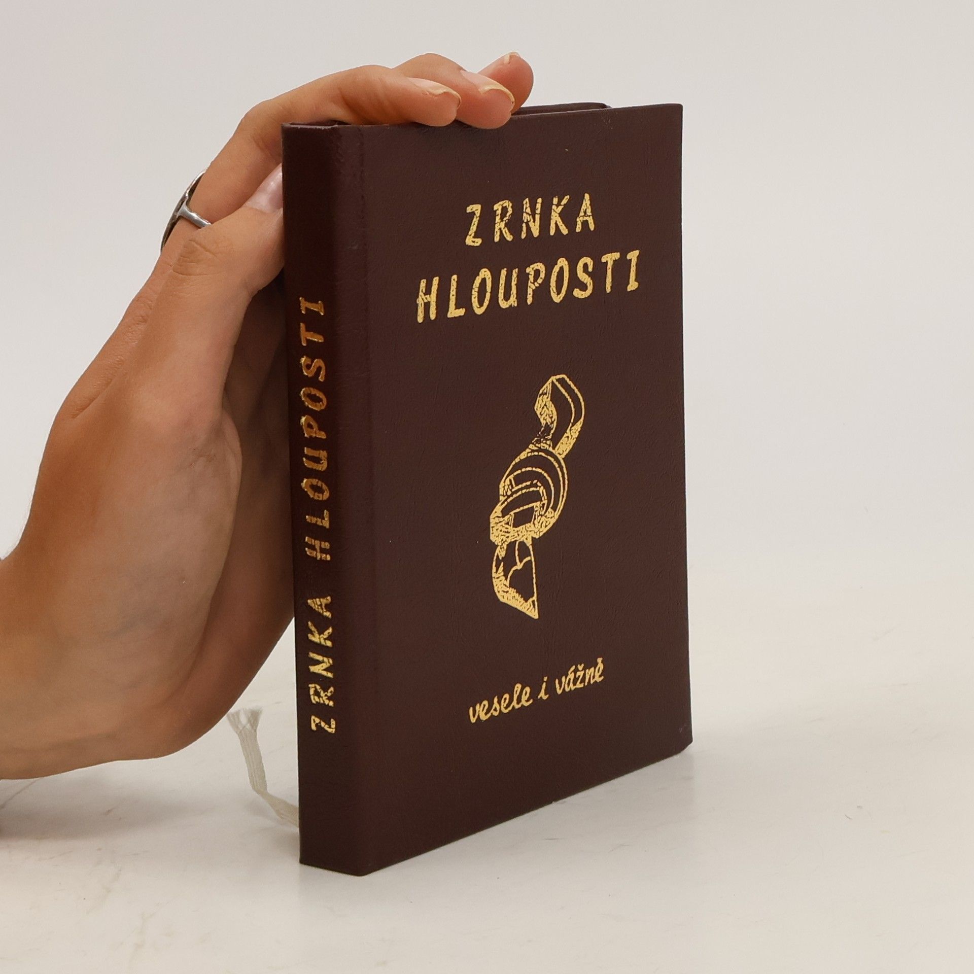 Elena Konvitová Zrnka hlouposti. Vesele i vážně