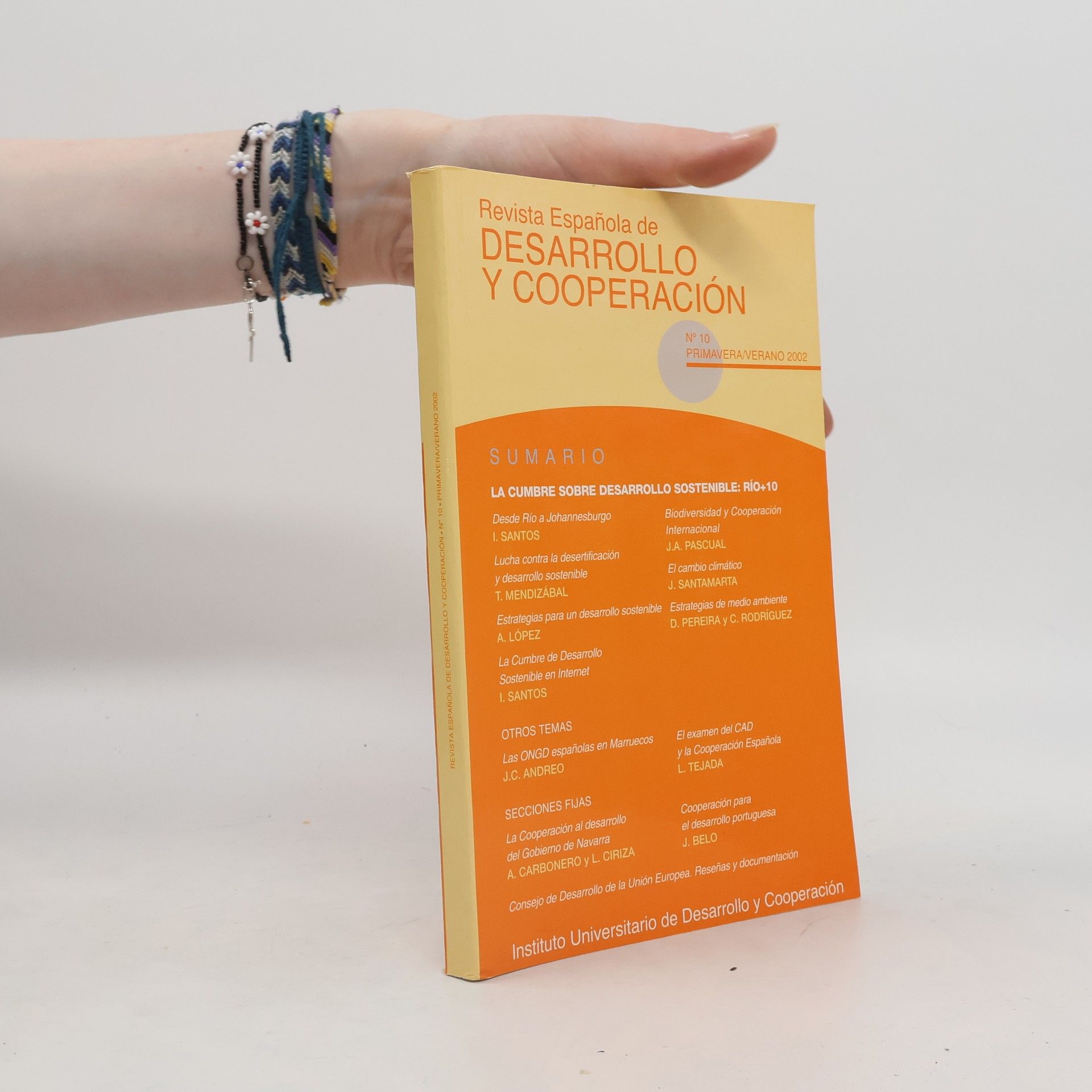 kolektiv Revista espaňola de desarrollo y cooperación Nr. 10