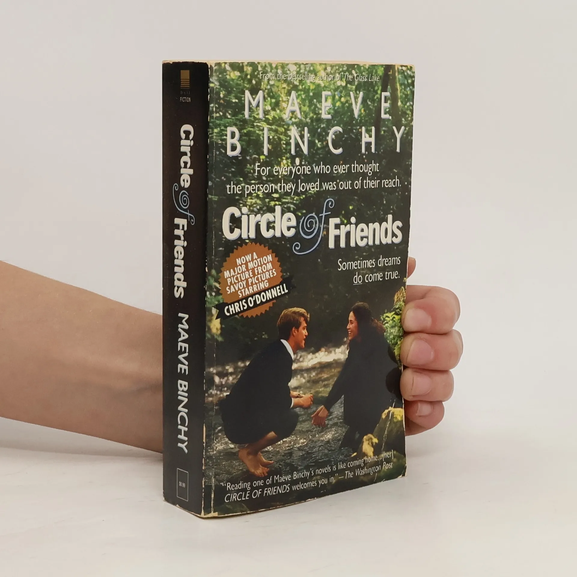 Circle of Friends | Book | Paperback | Maeve Binchy | EN