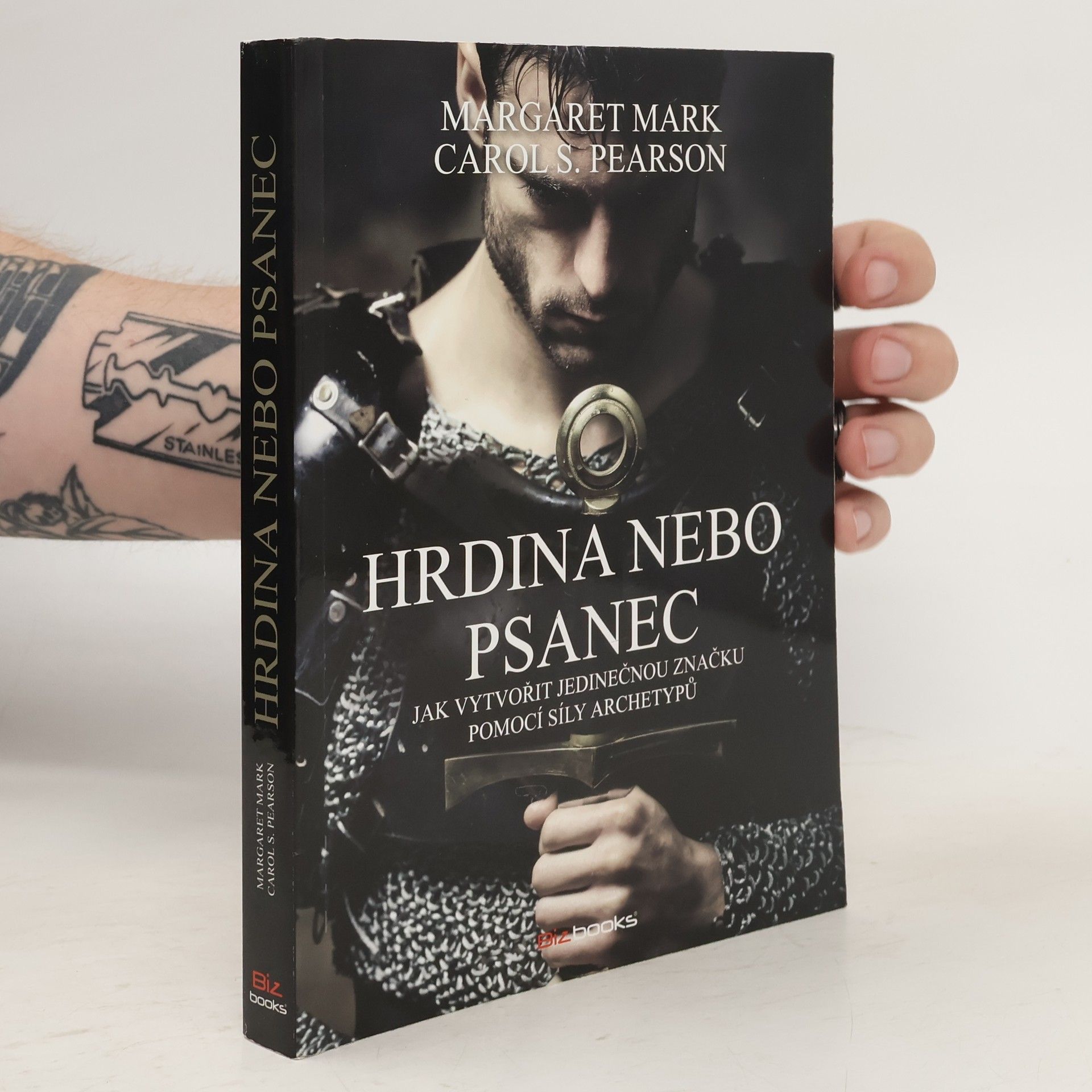 Margaret Mark Hrdina nebo psanec
