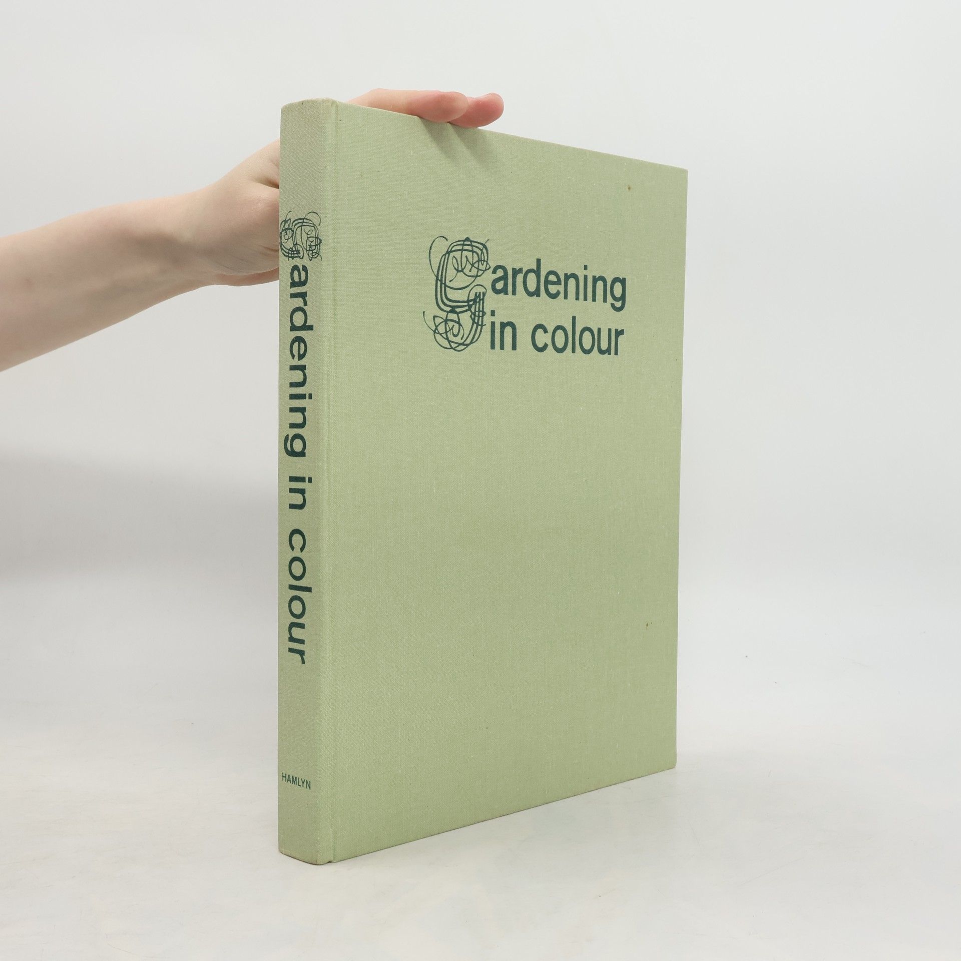 Frances Perry Gardening in colour. An illustrated encyclopedia for every gardener.