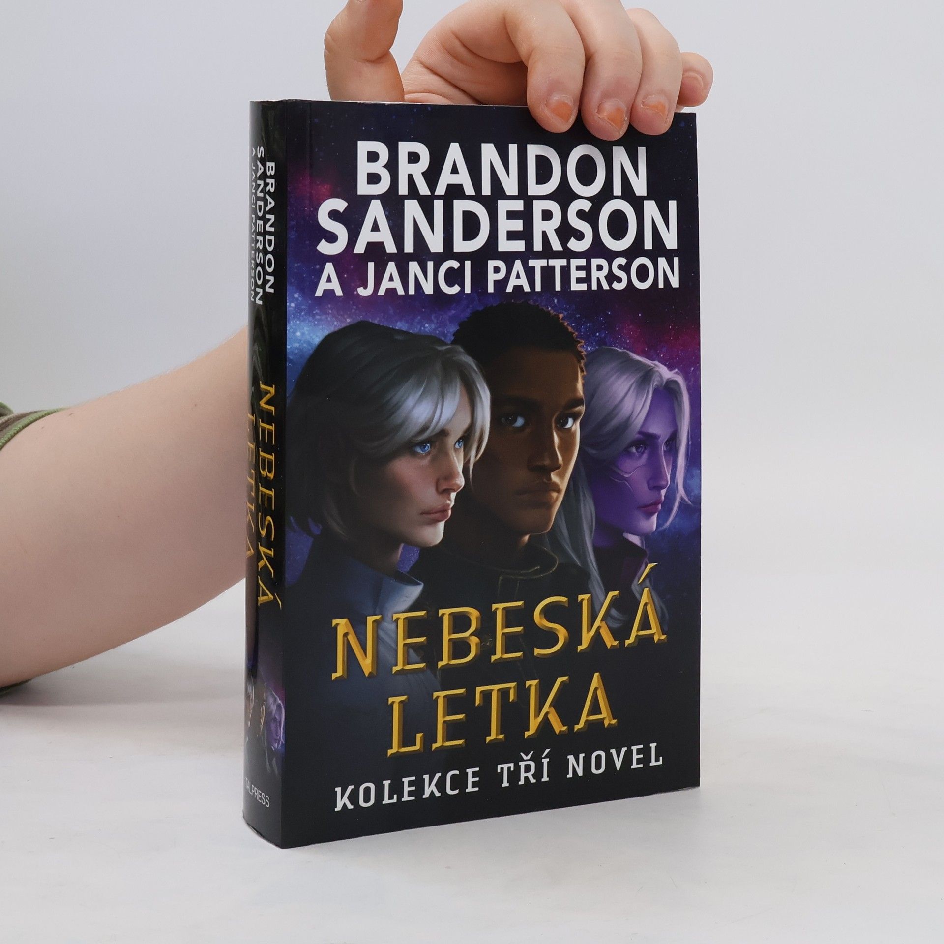 Brandon Sanderson Nebeská letka
